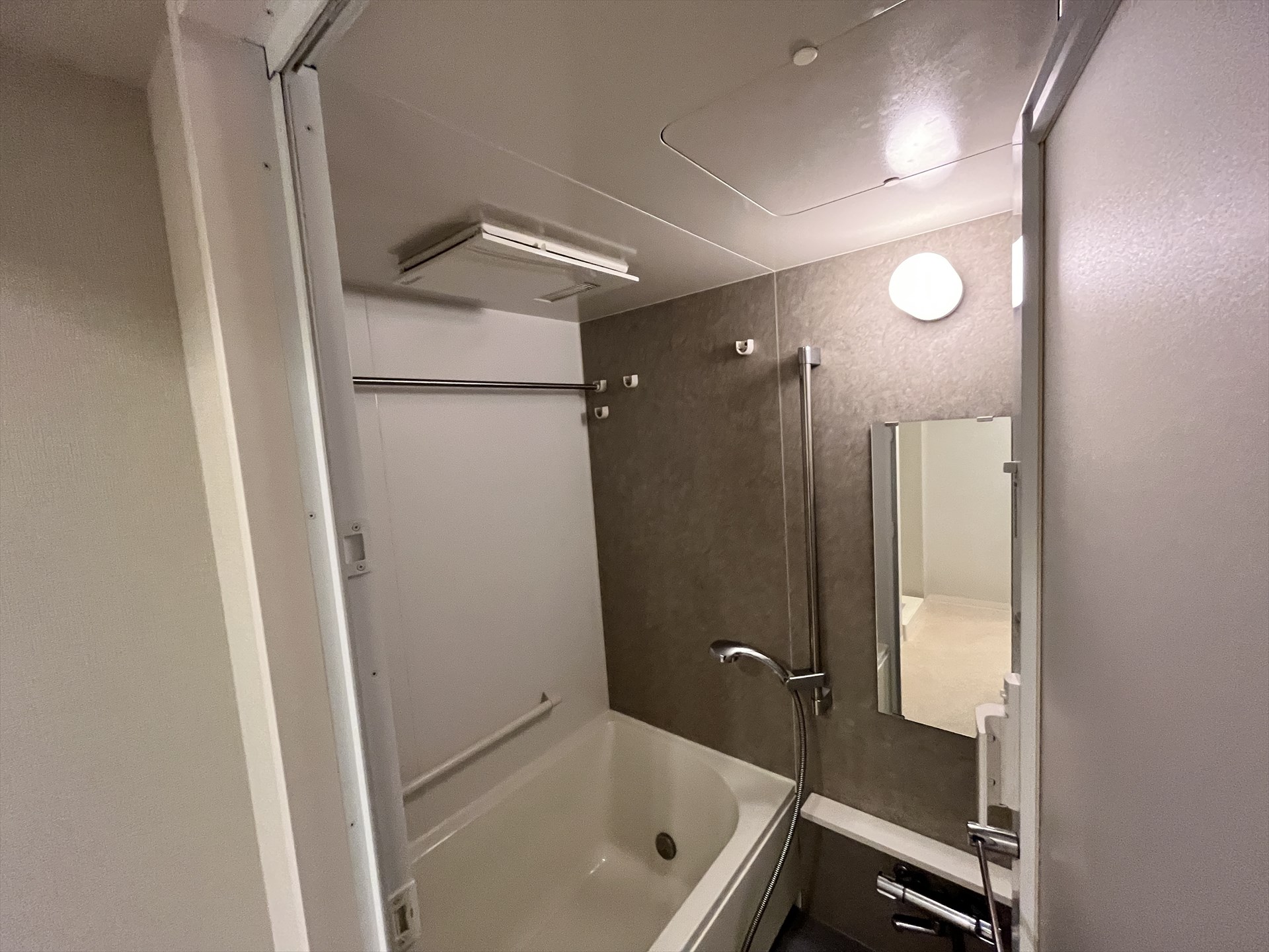 シャワールーム