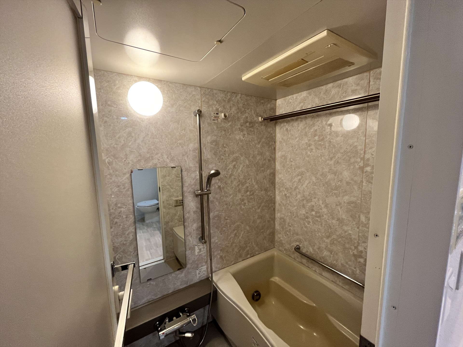 シャワールーム