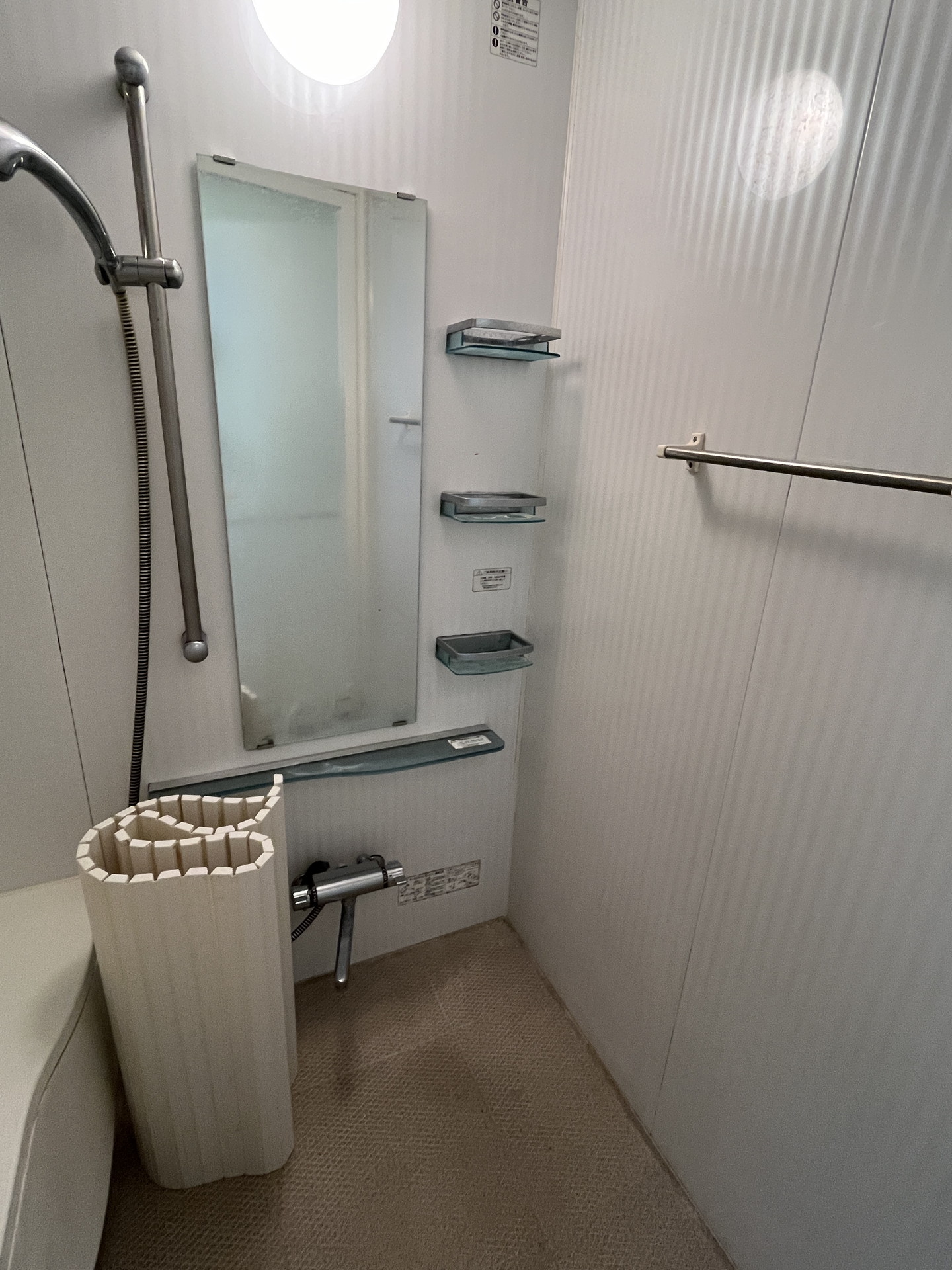 シャワールーム