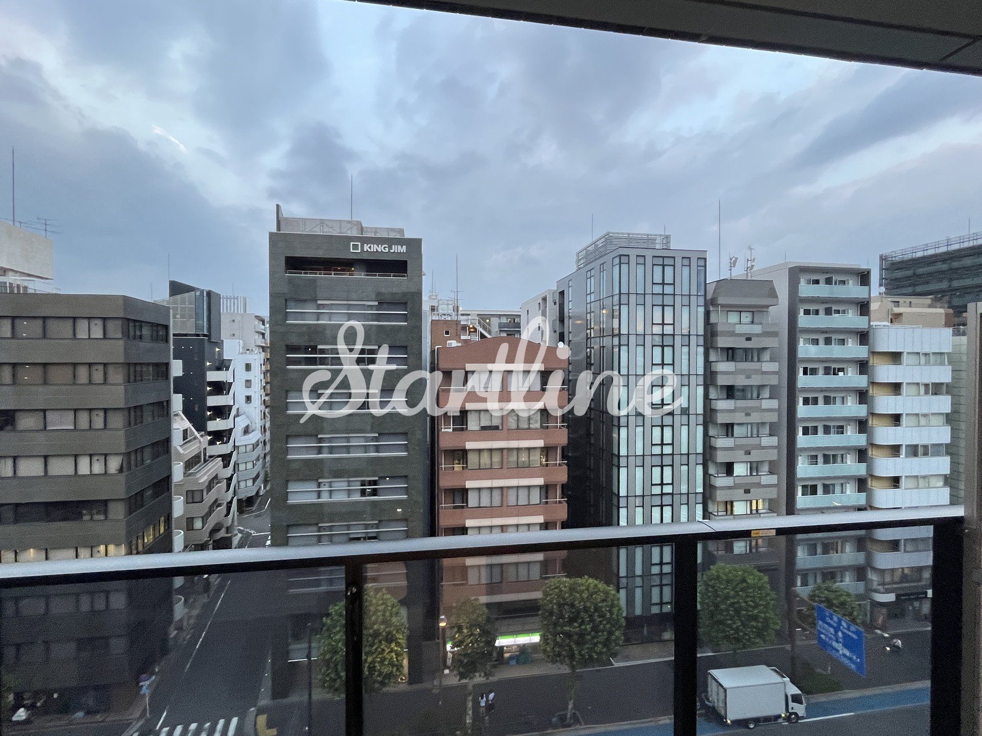バルコニー