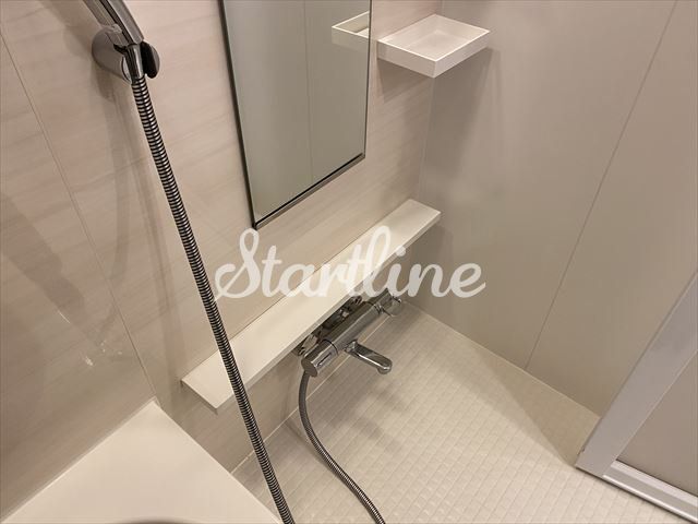 シャワールーム