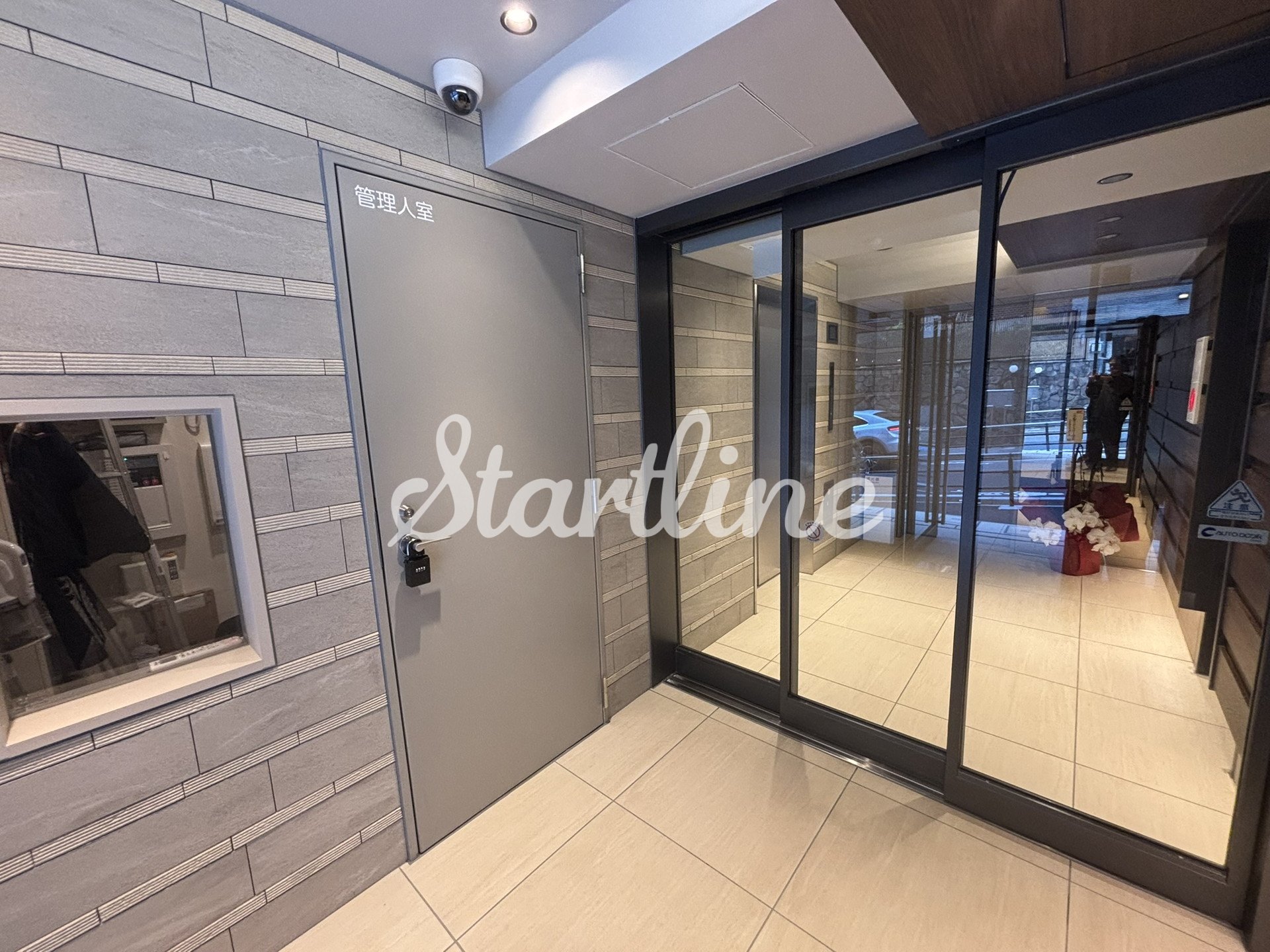 建物エントランス