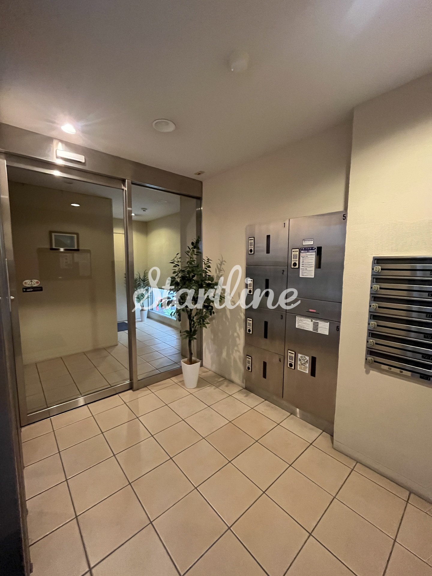 建物エントランス