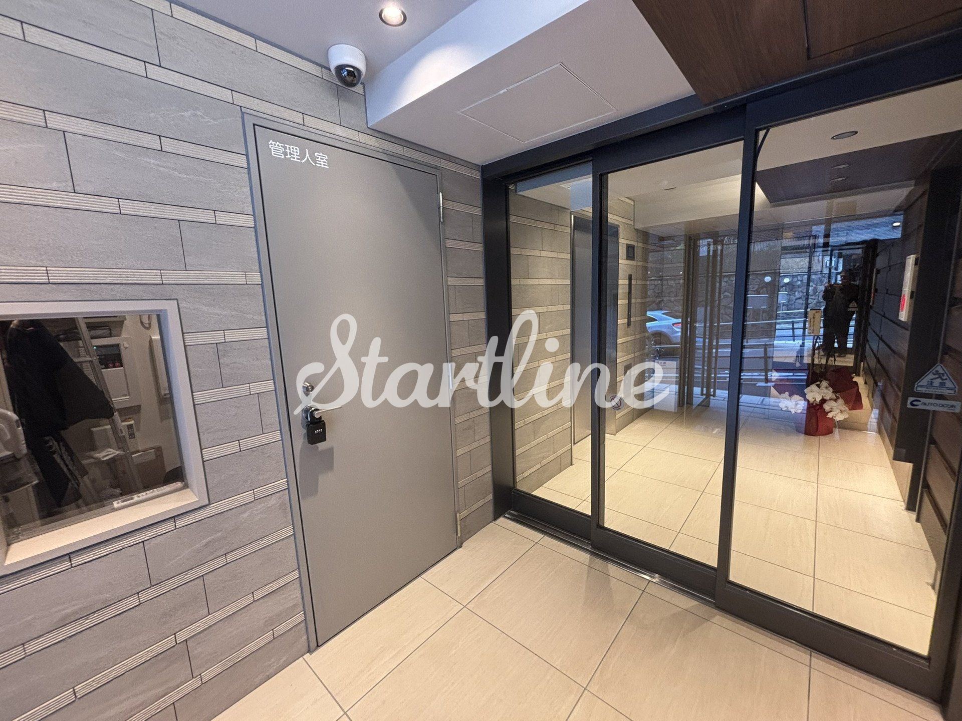 建物エントランス