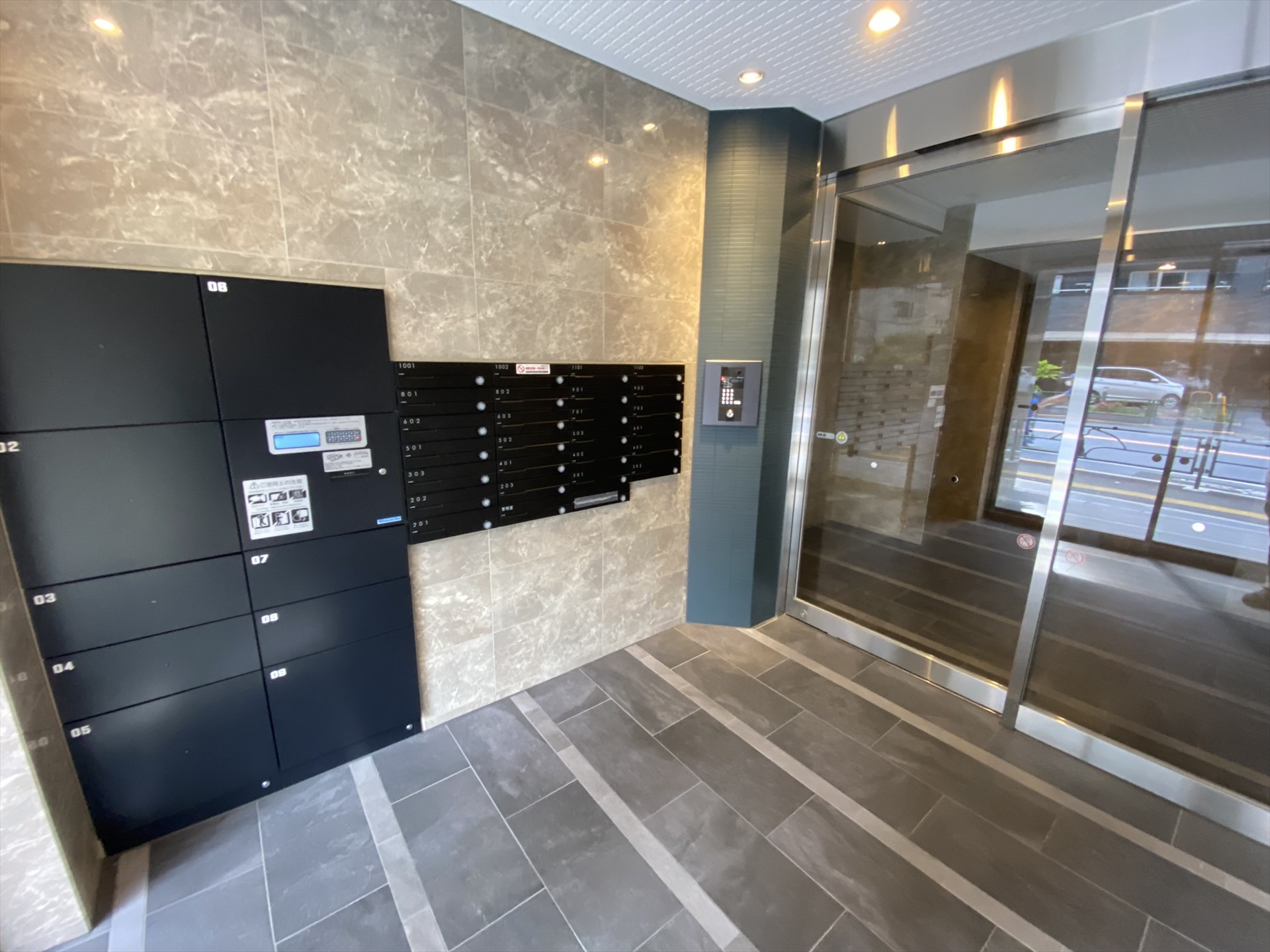 建物エントランス