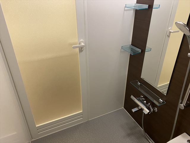 シャワールーム