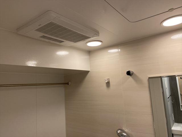 シャワールーム