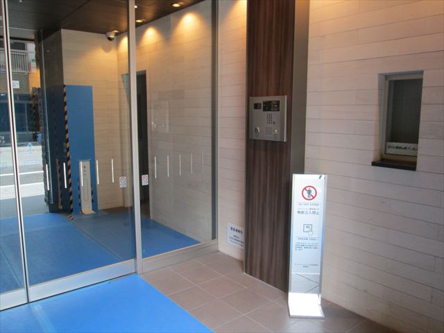 建物エントランス