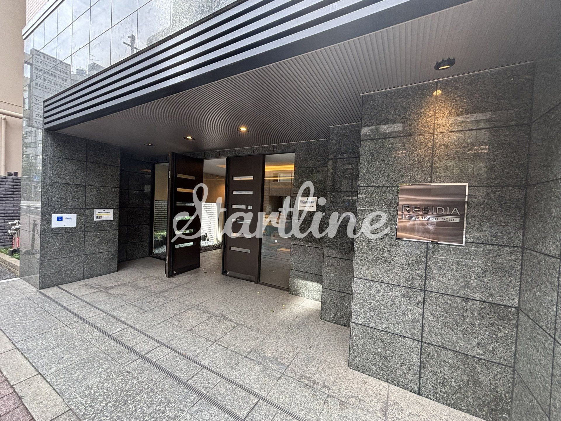 建物エントランス