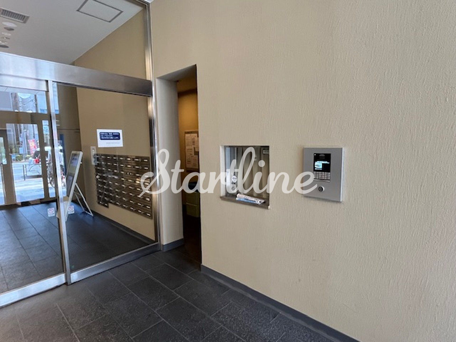 建物エントランス