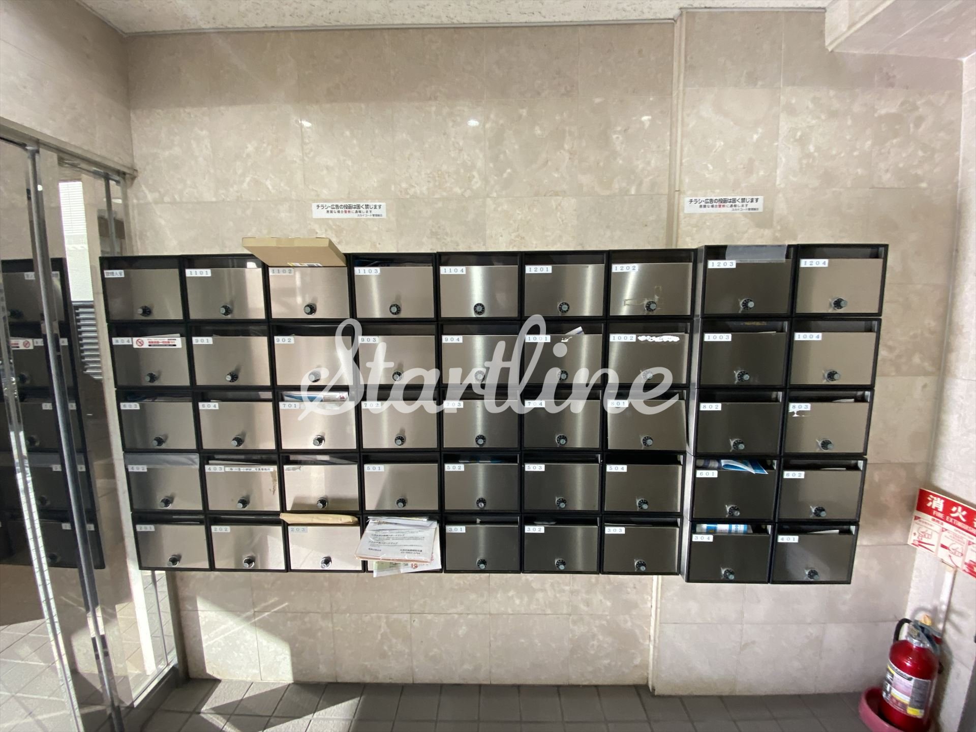 建物エントランス