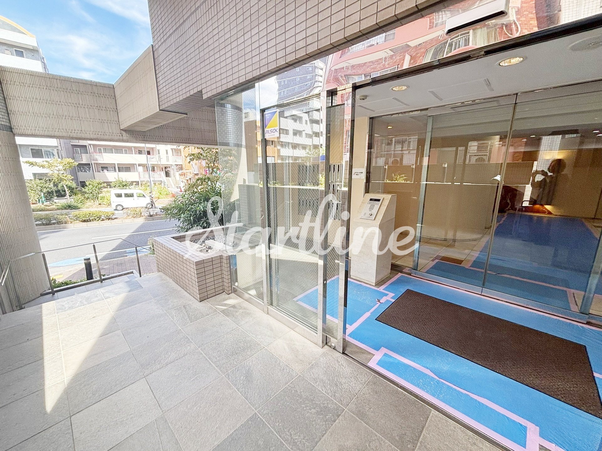 建物エントランス