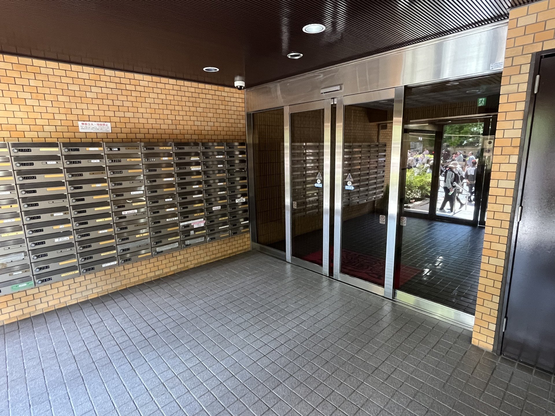 建物エントランス