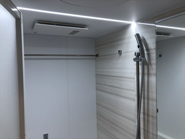 シャワールーム