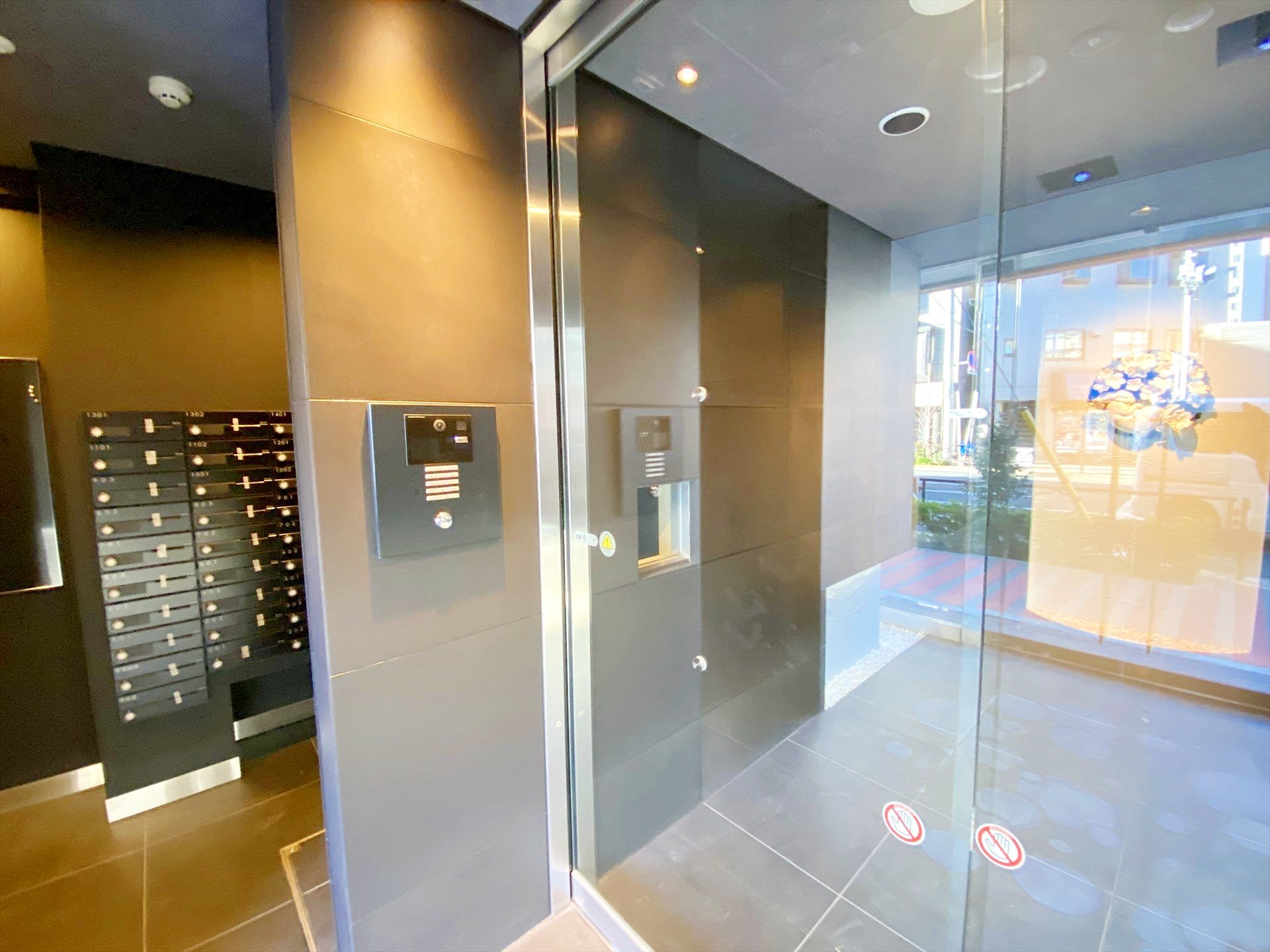 建物エントランス