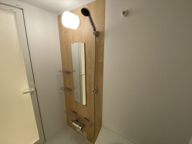 シャワールーム