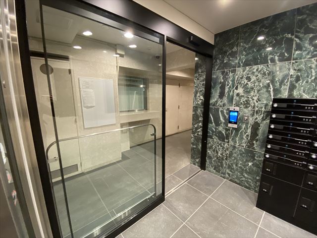 建物エントランス