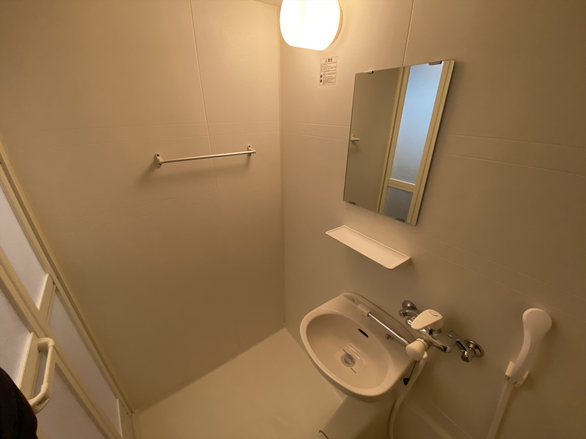 シャワールーム