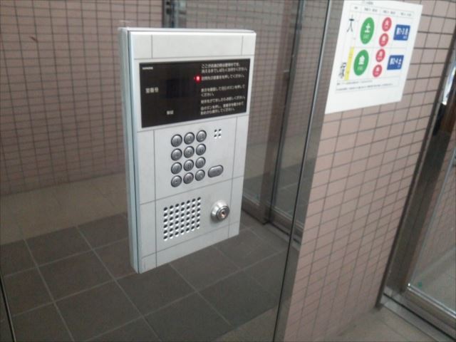 建物エントランス