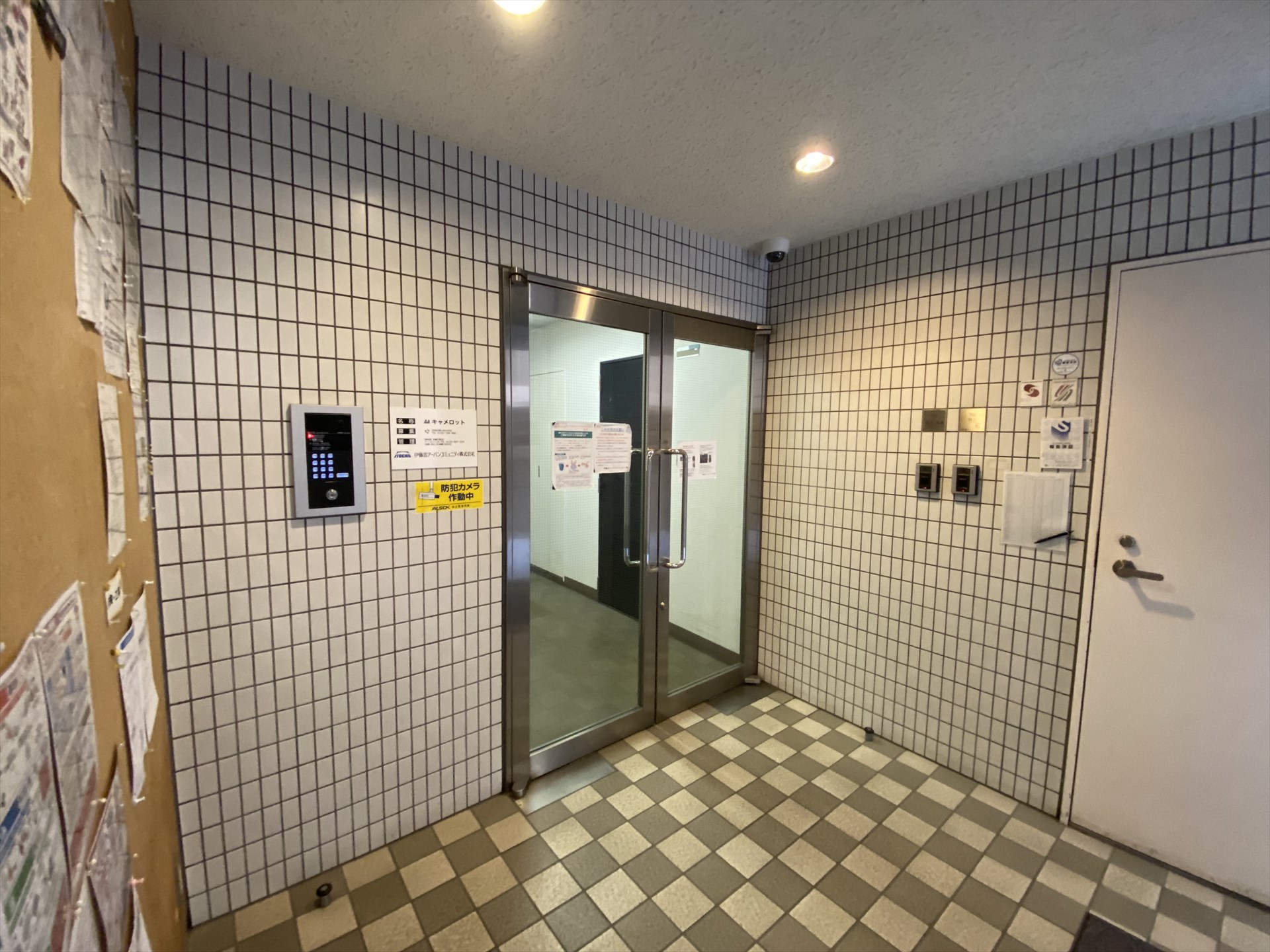 建物エントランス