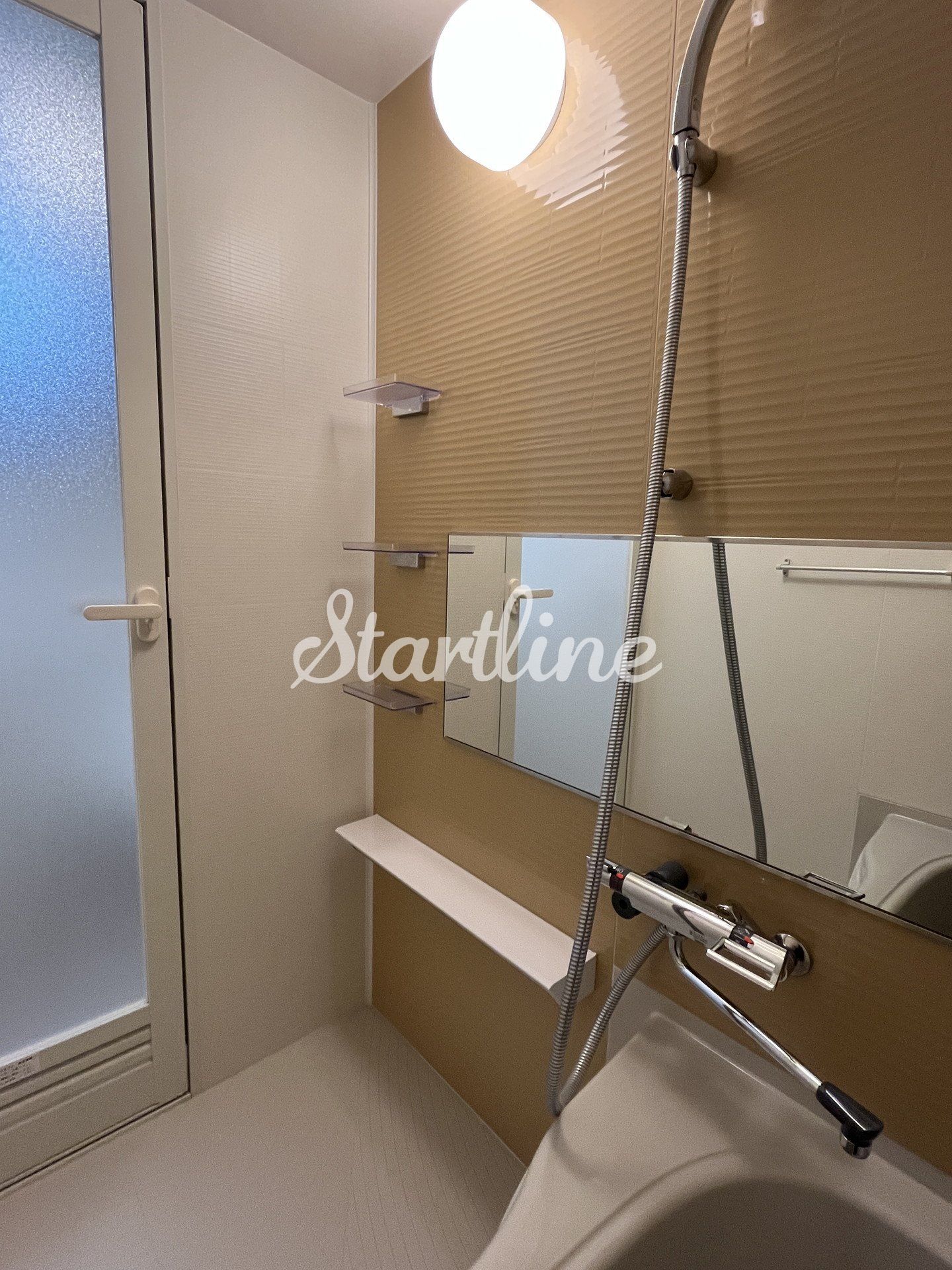 シャワールーム