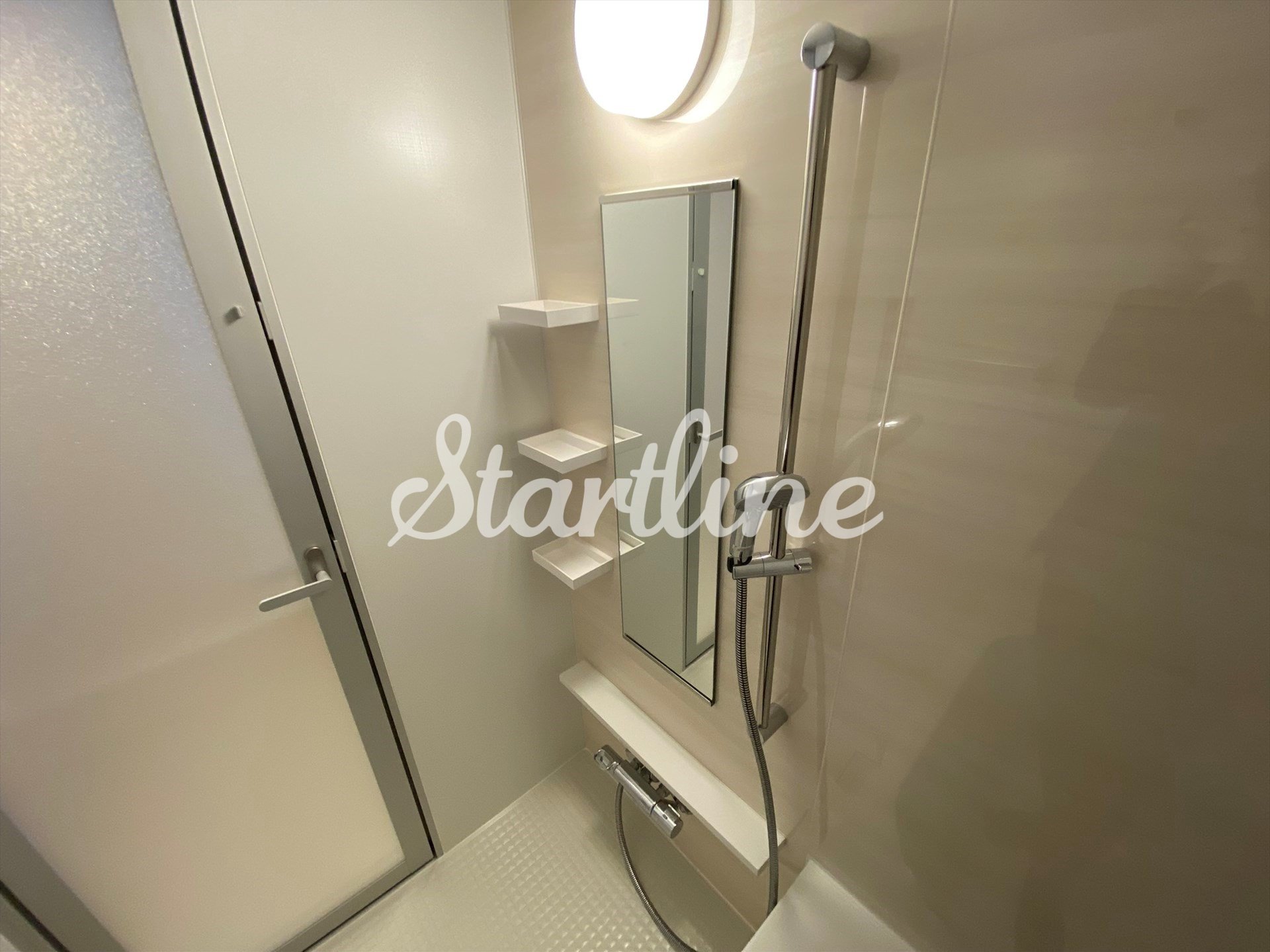 シャワールーム