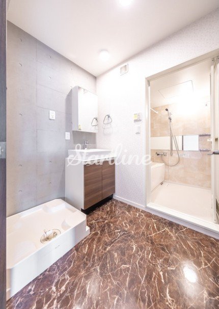 シャワールーム