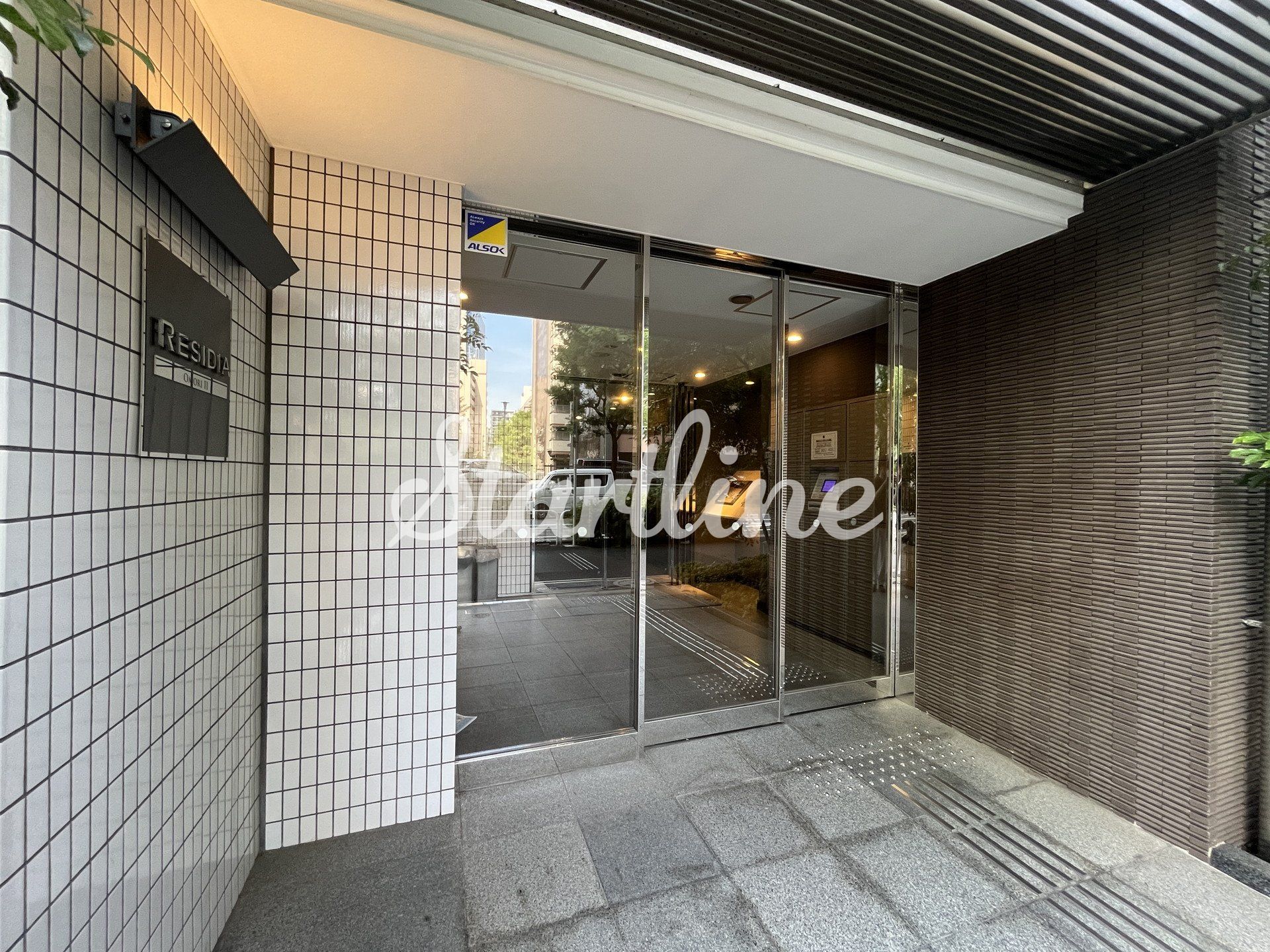 建物エントランス