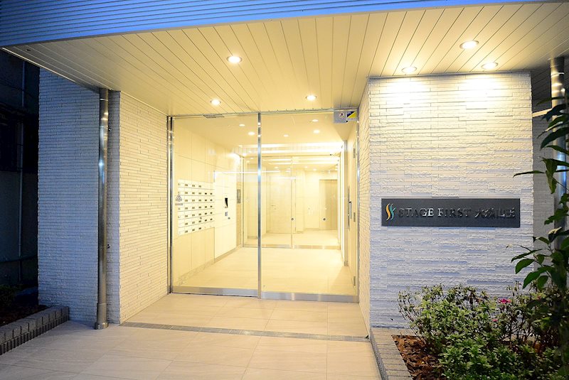建物エントランス