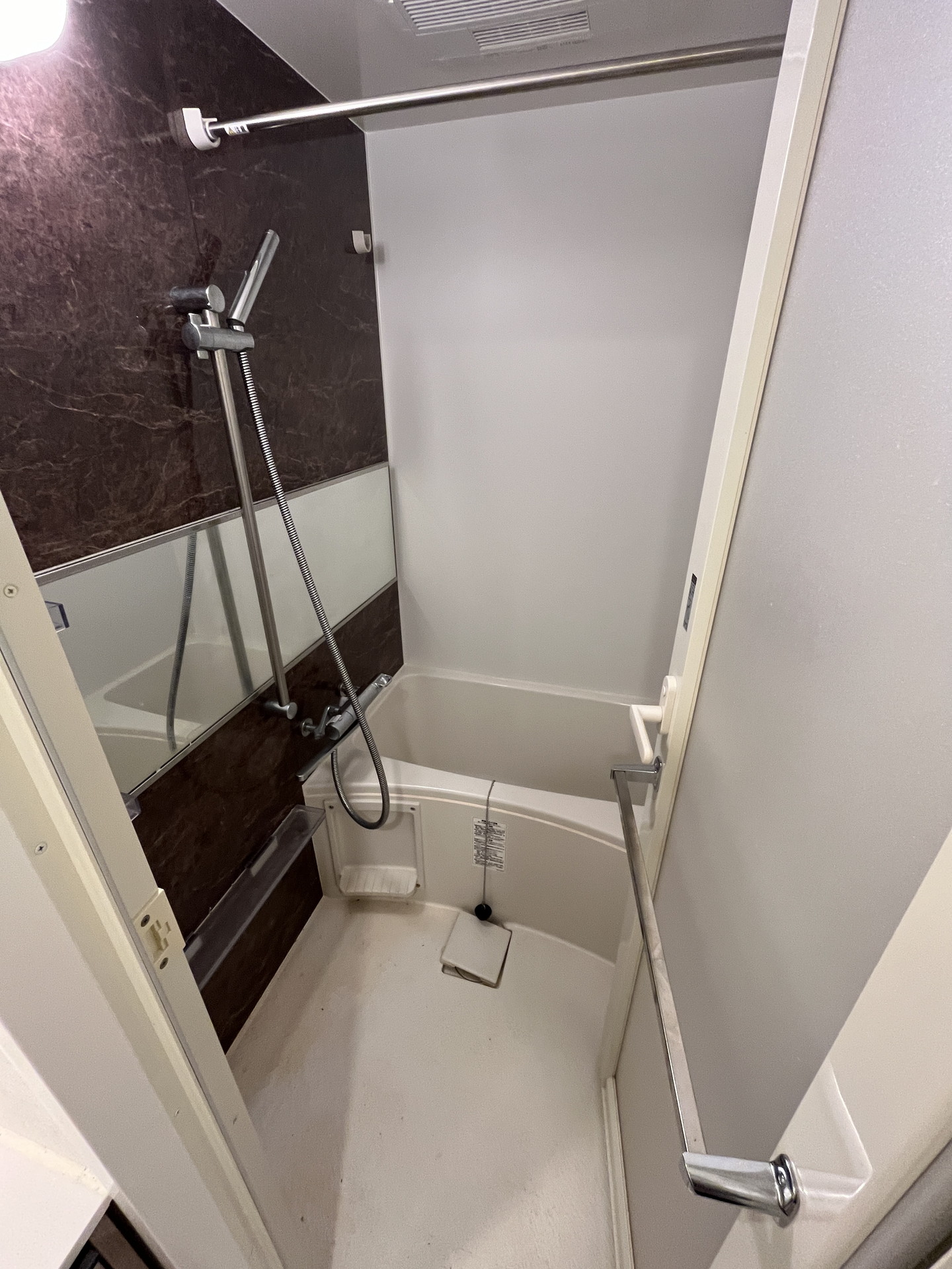 シャワールーム