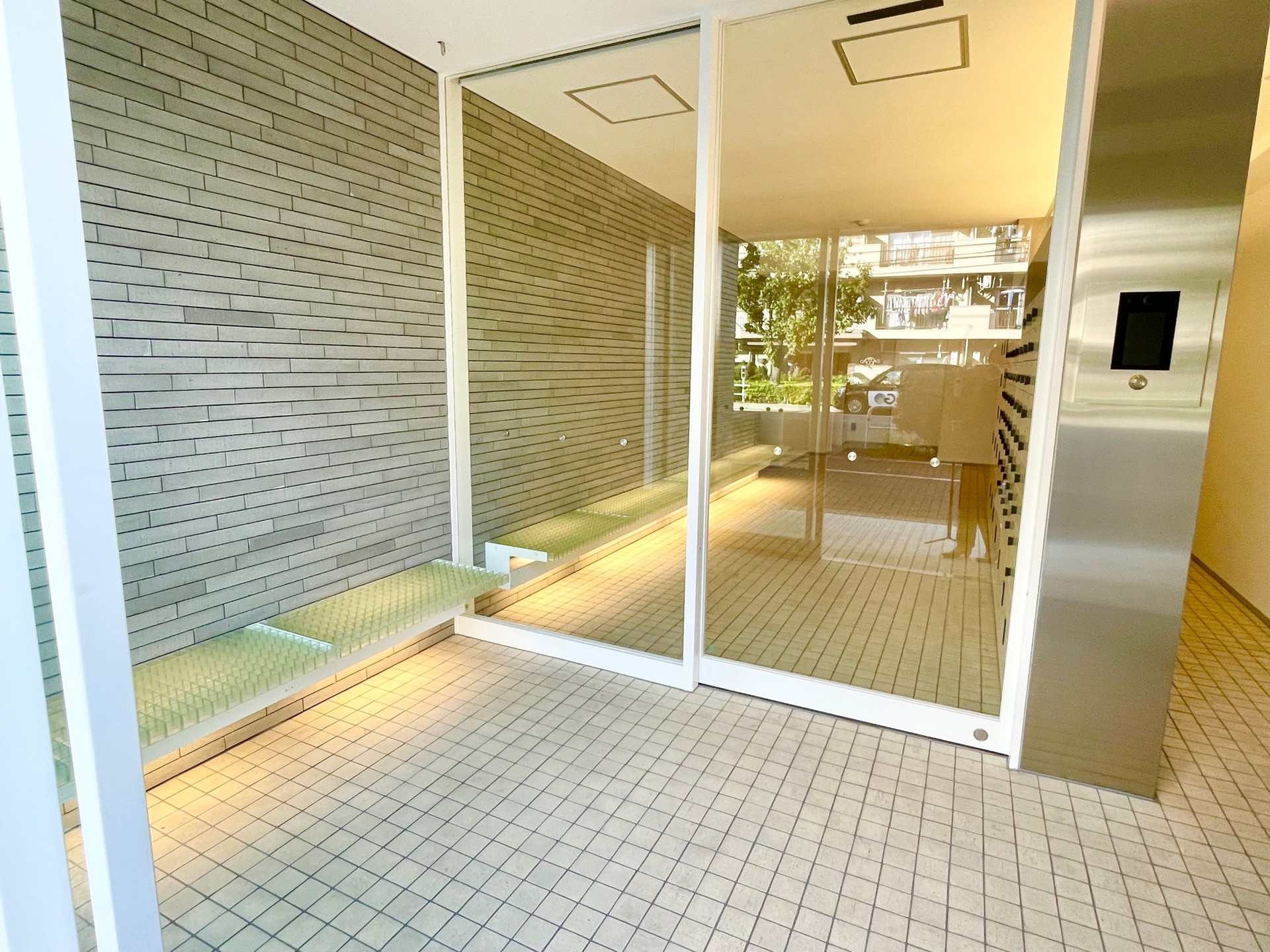 建物エントランス