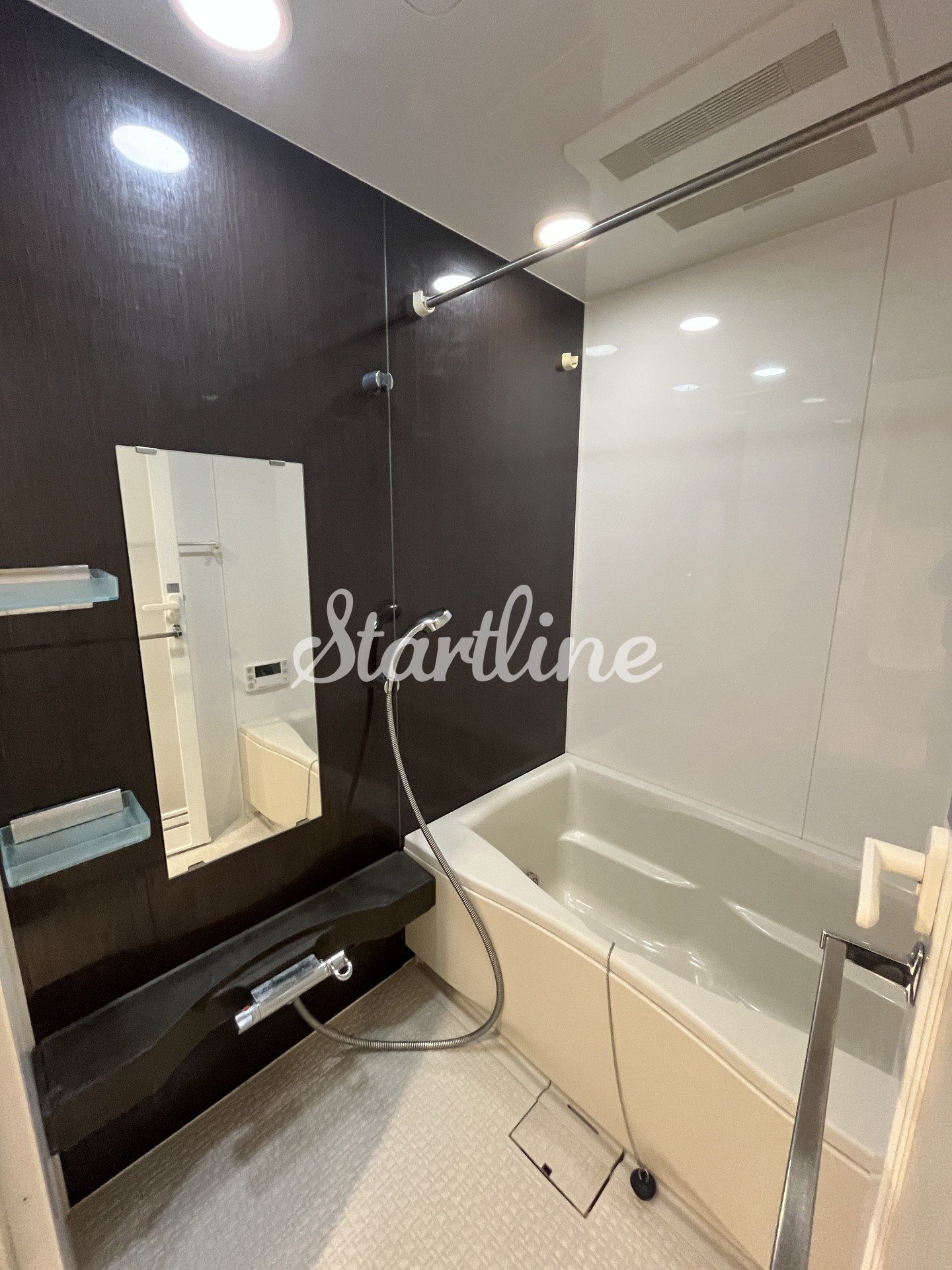 シャワールーム