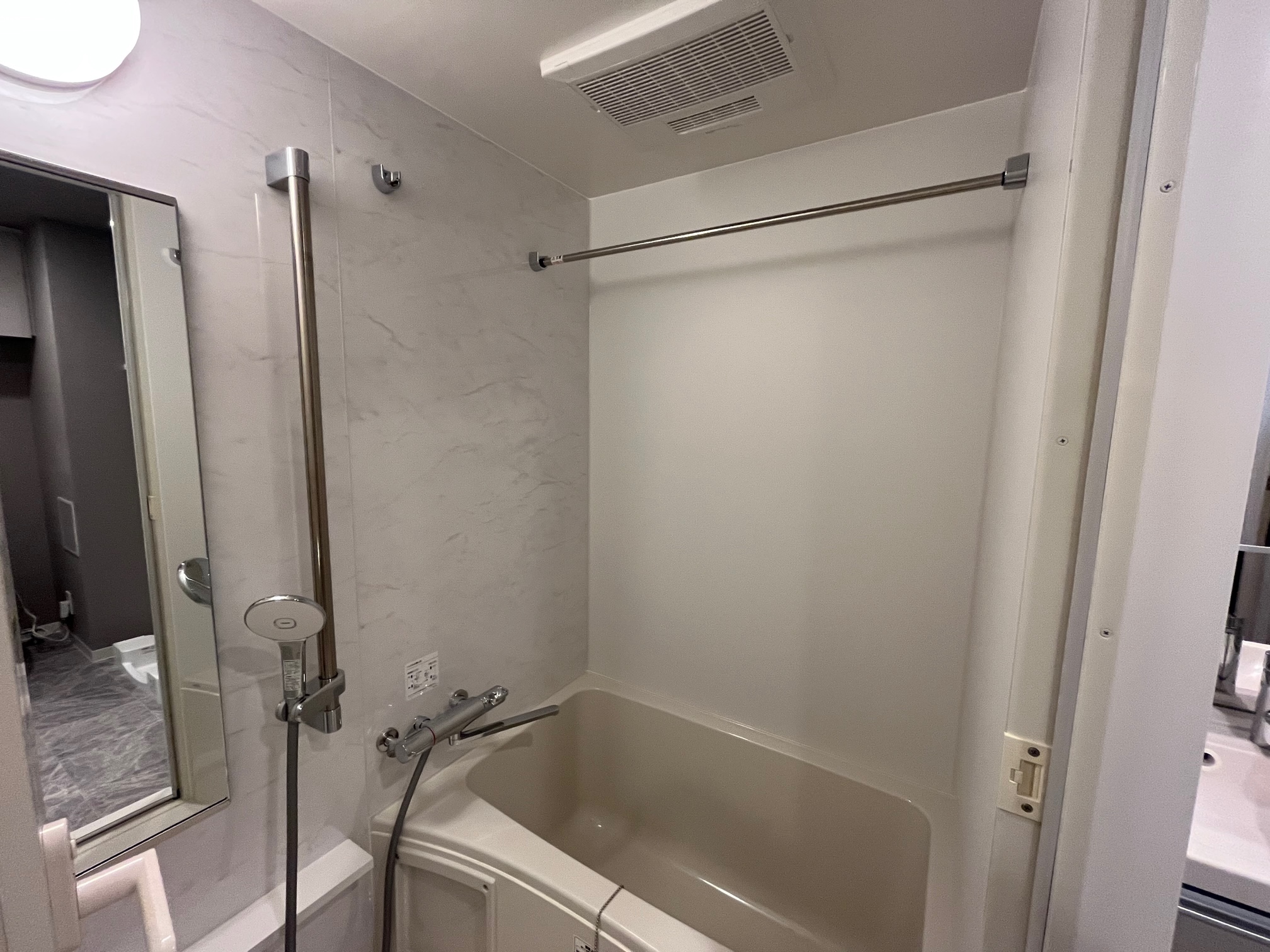 シャワールーム