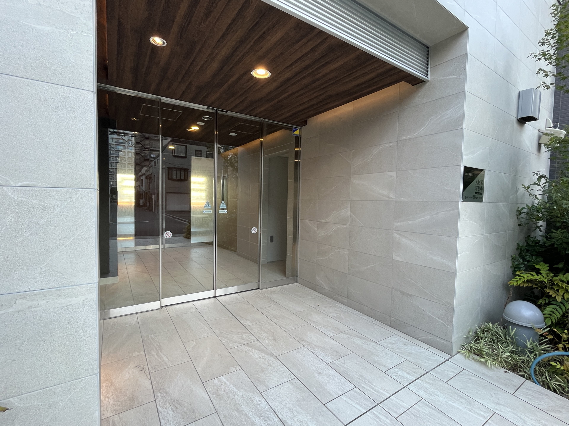 建物エントランス