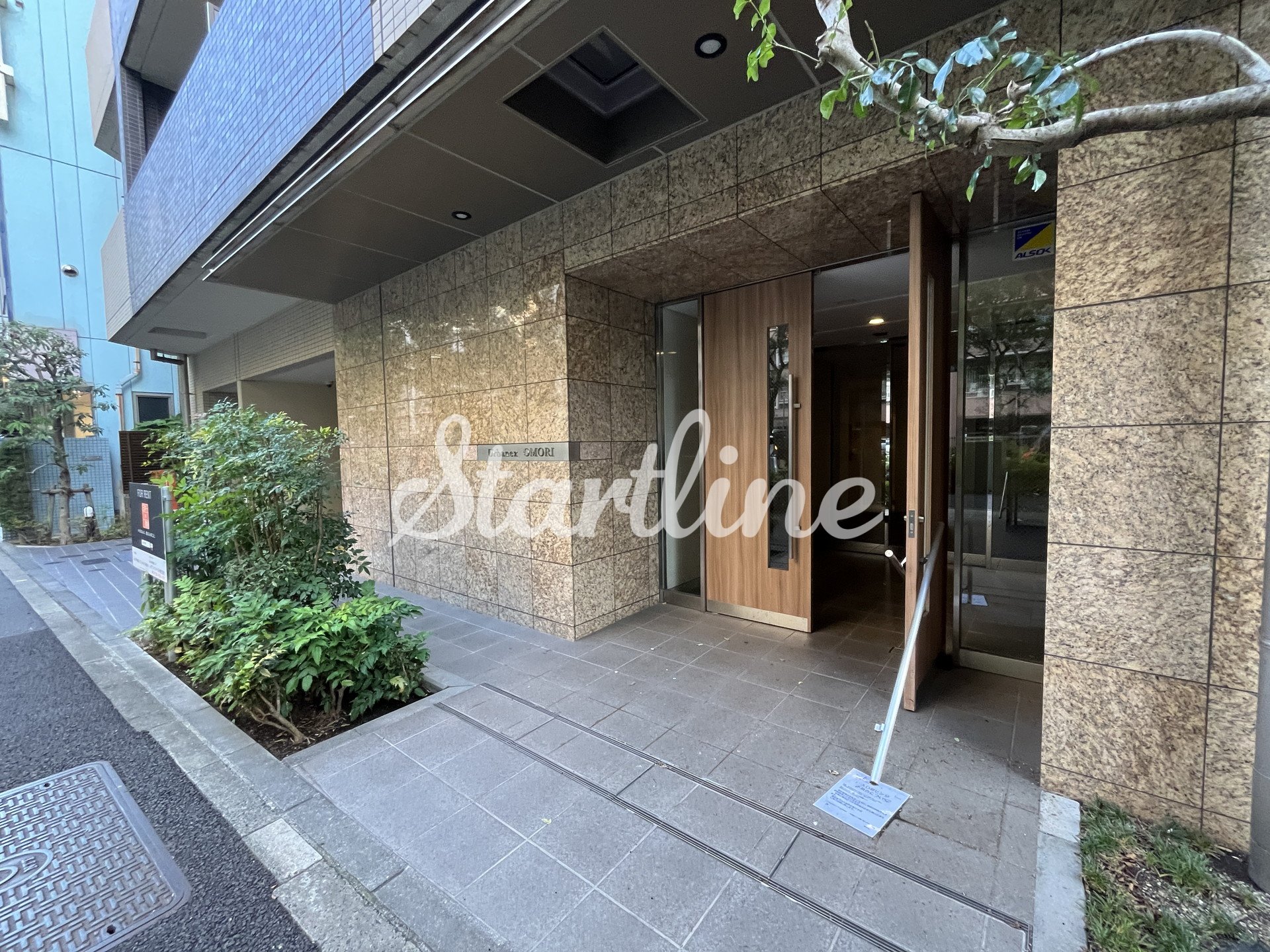 建物エントランス