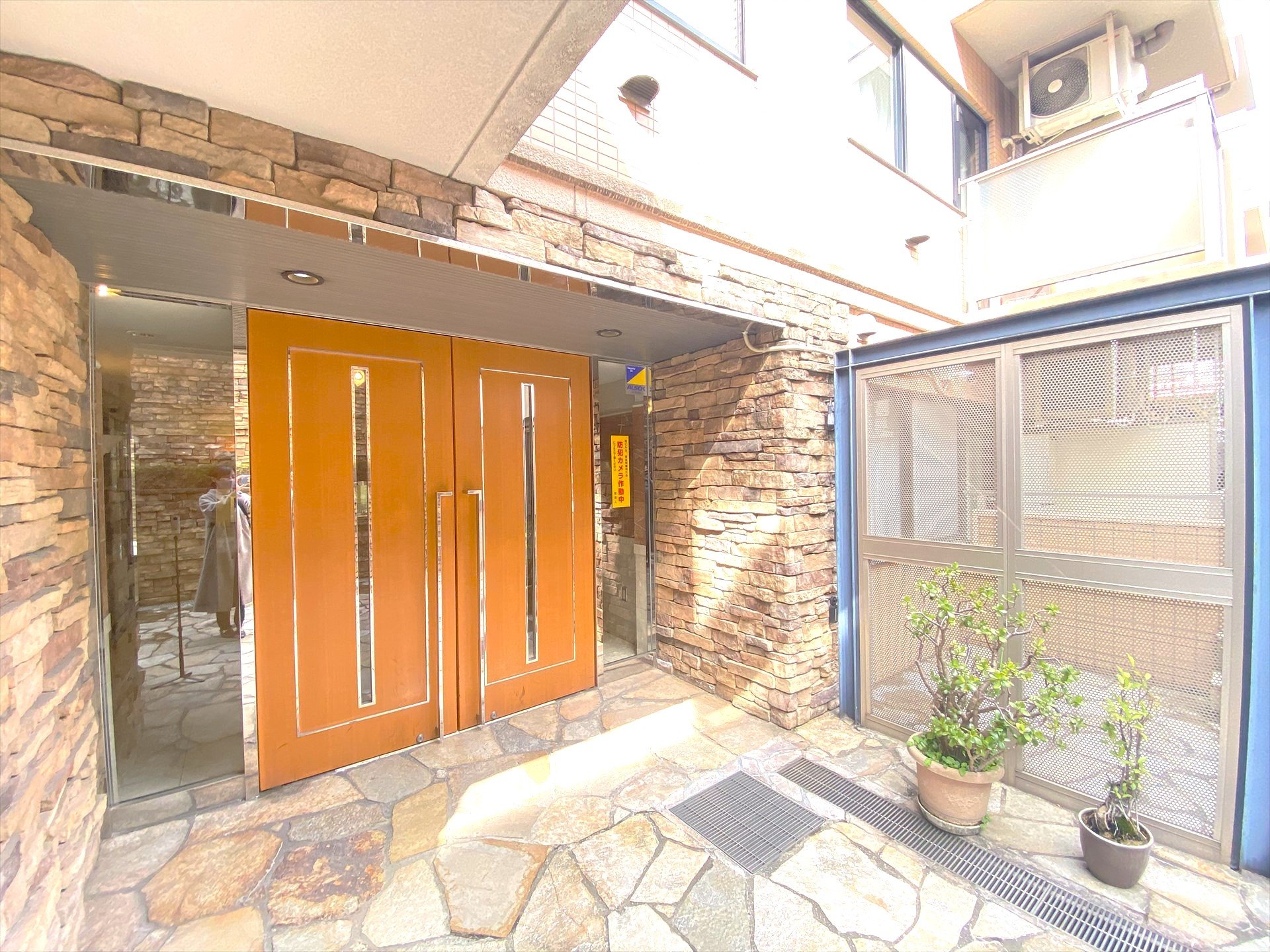 建物エントランス