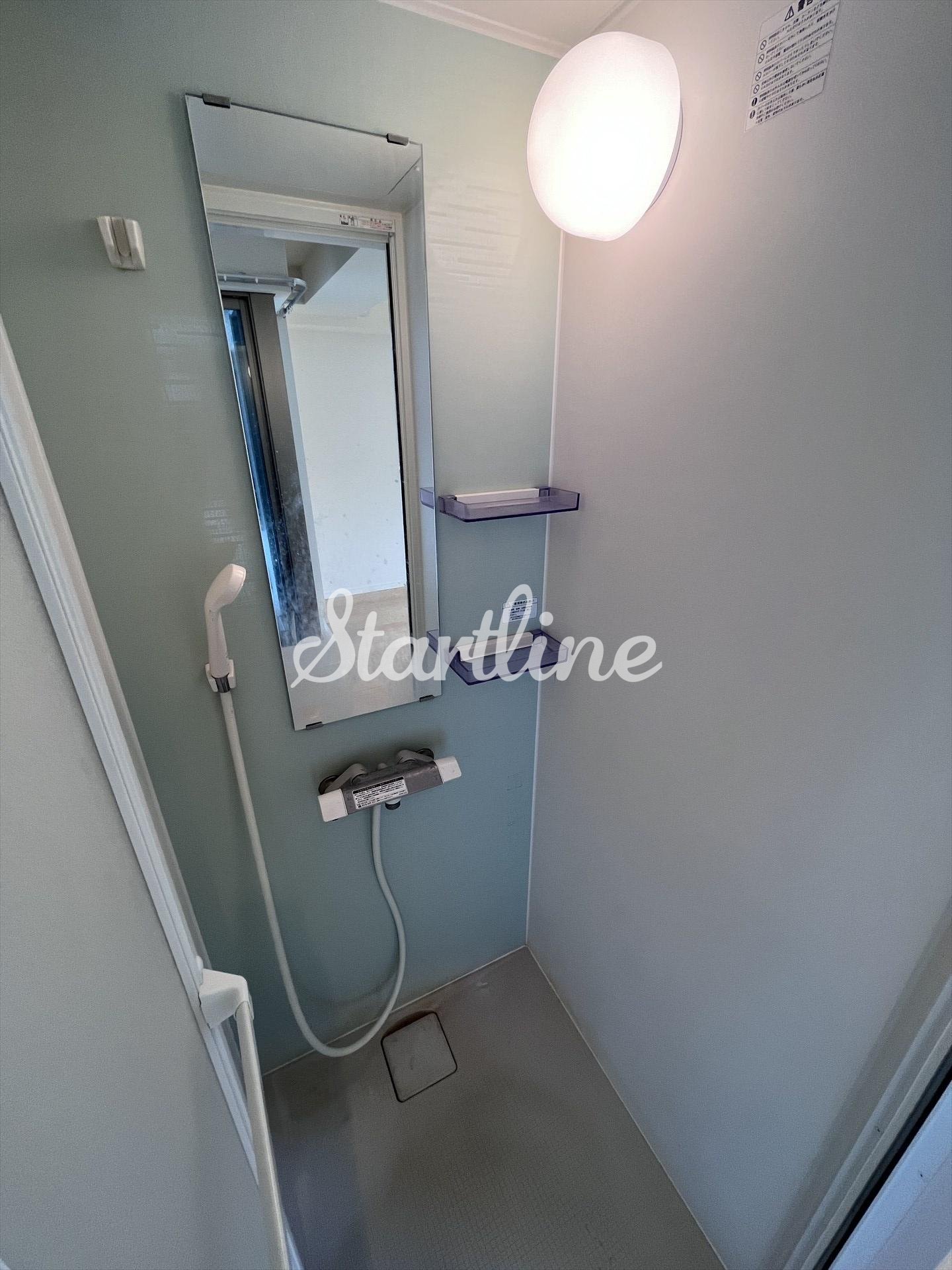 シャワールーム