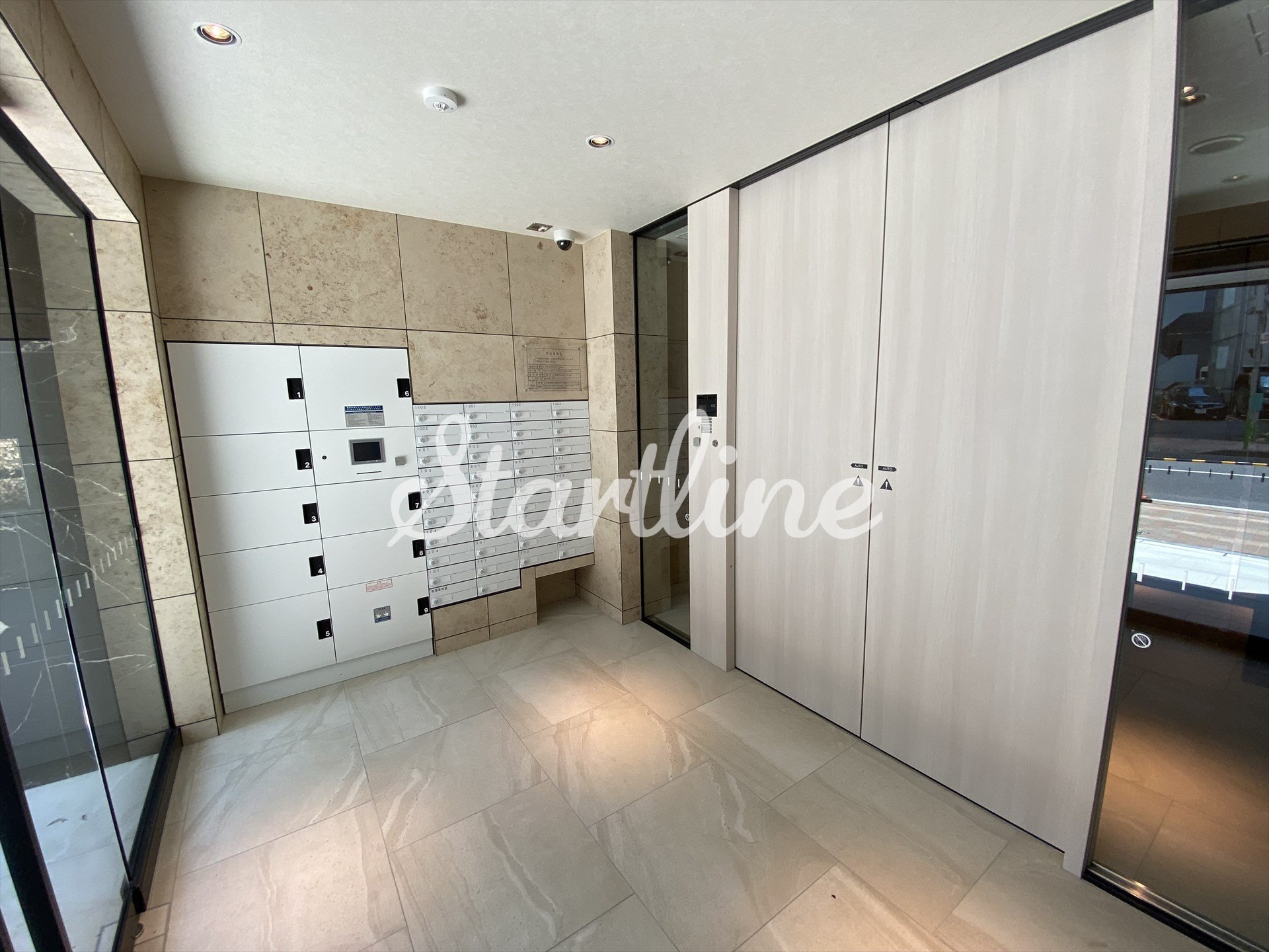 建物エントランス