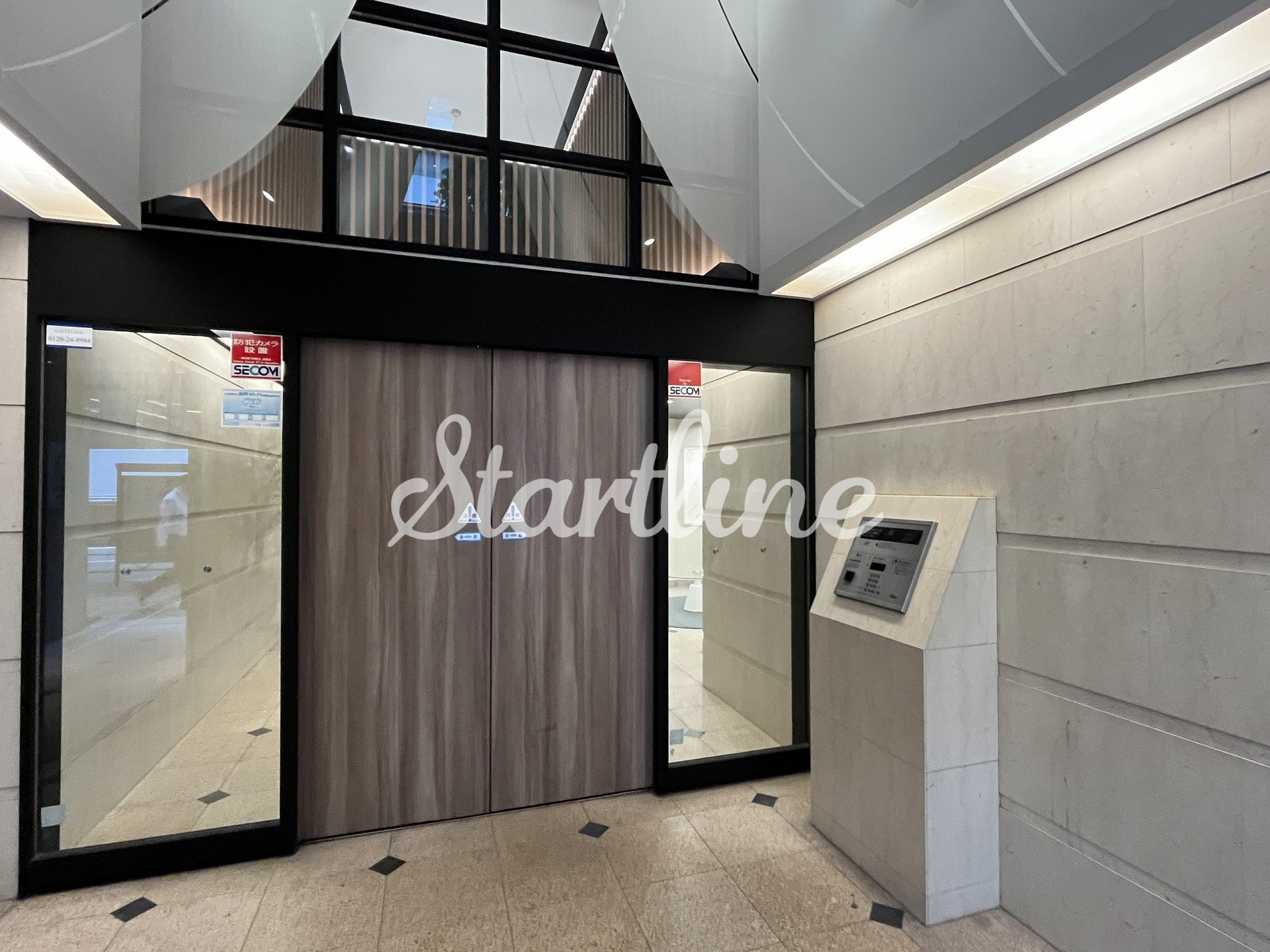 建物エントランス