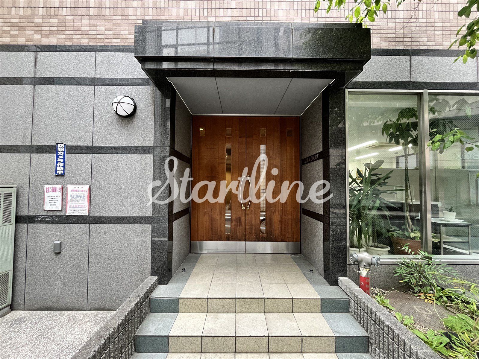 建物エントランス