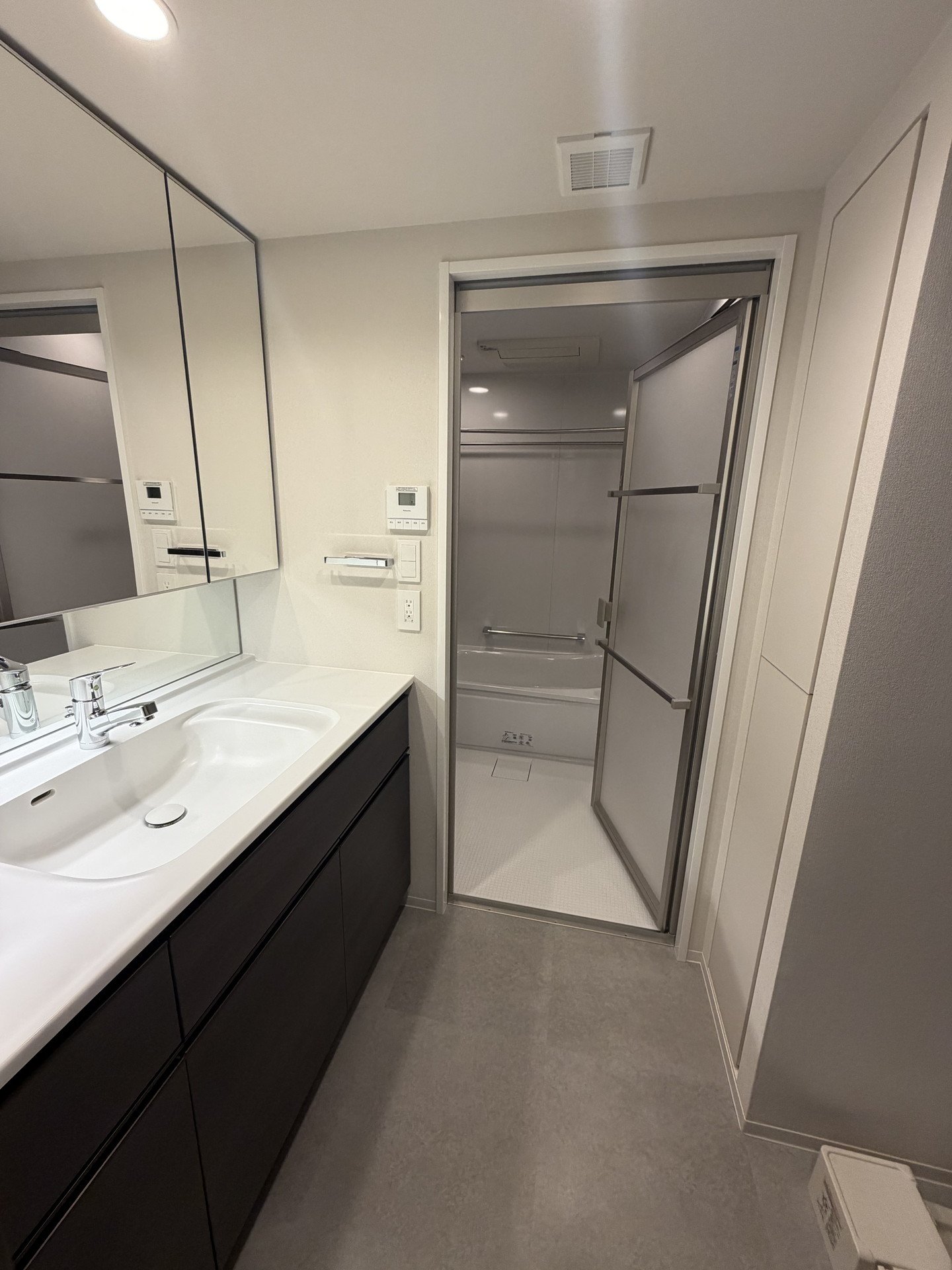 シャワールーム