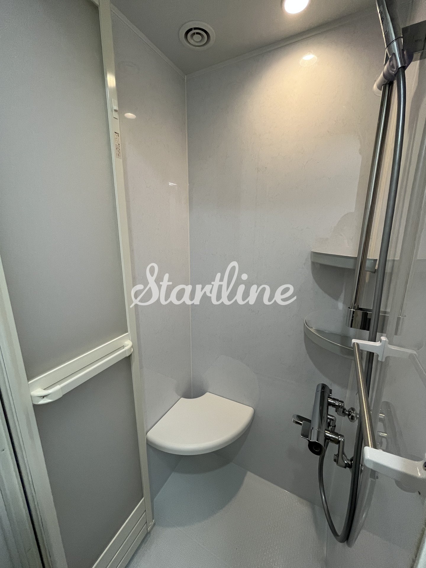 シャワールーム