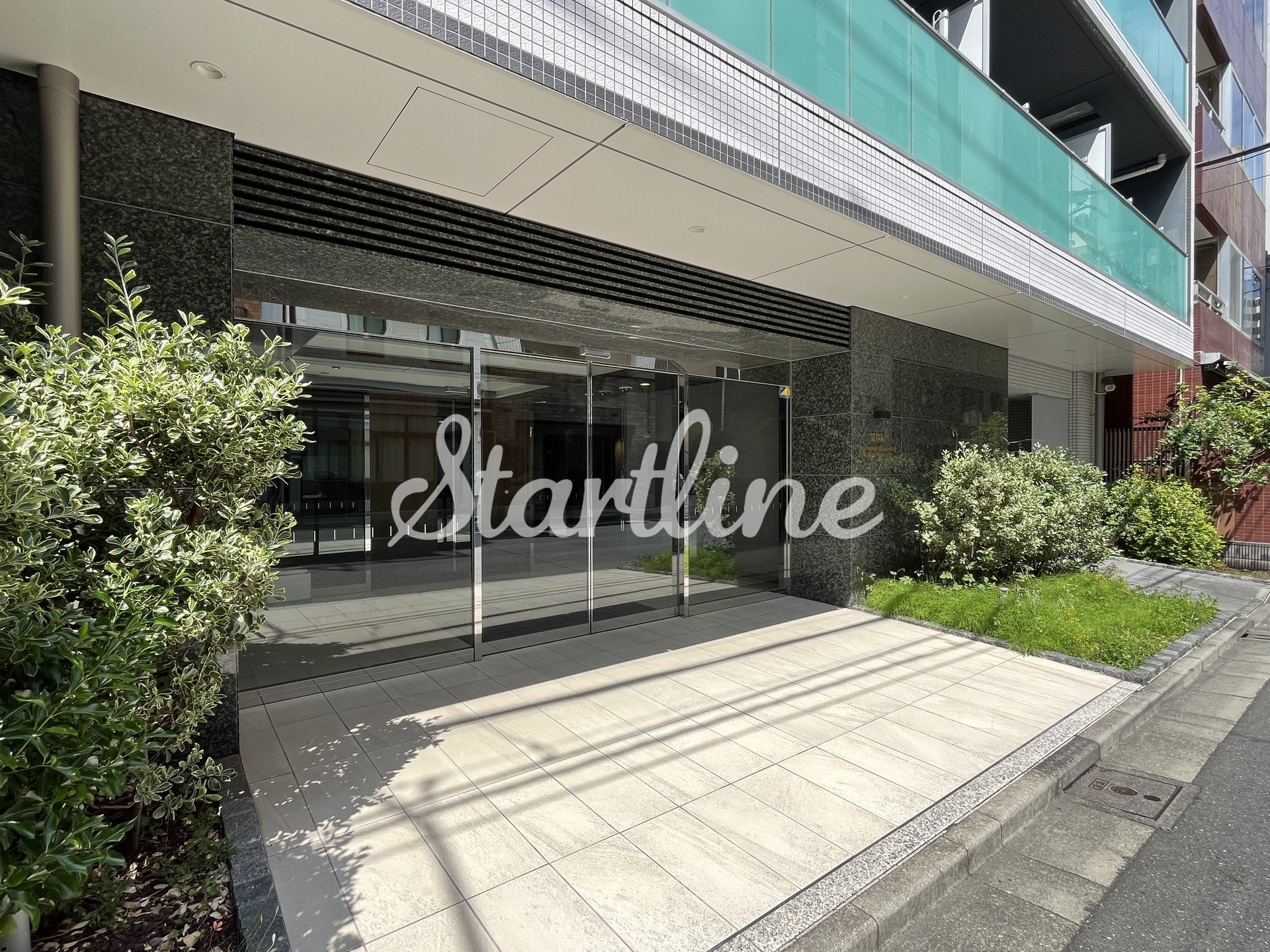 建物エントランス