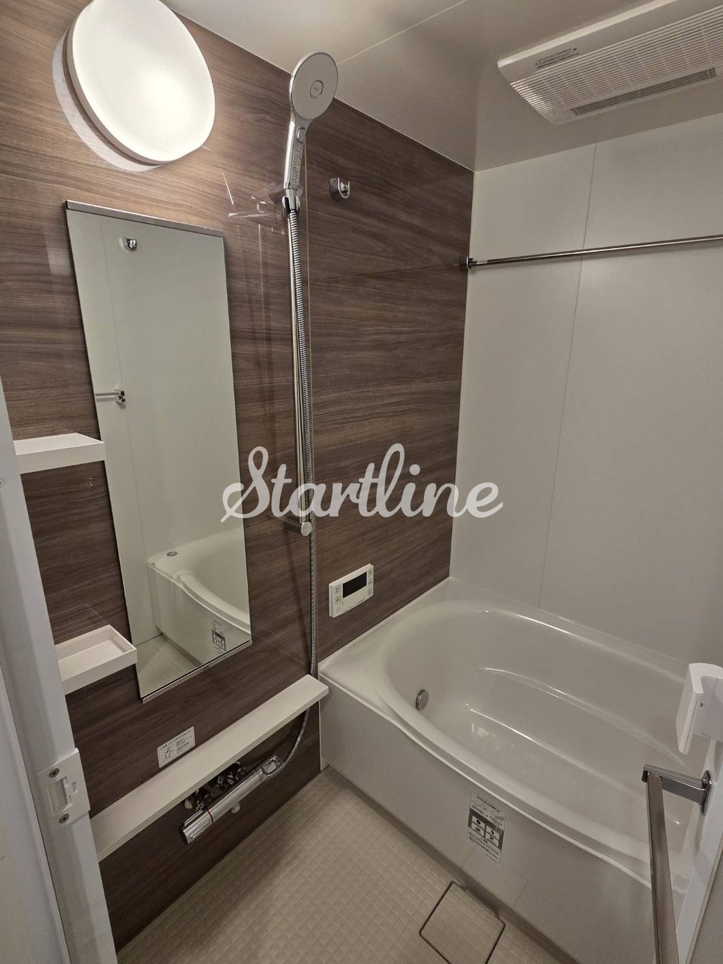 シャワールーム