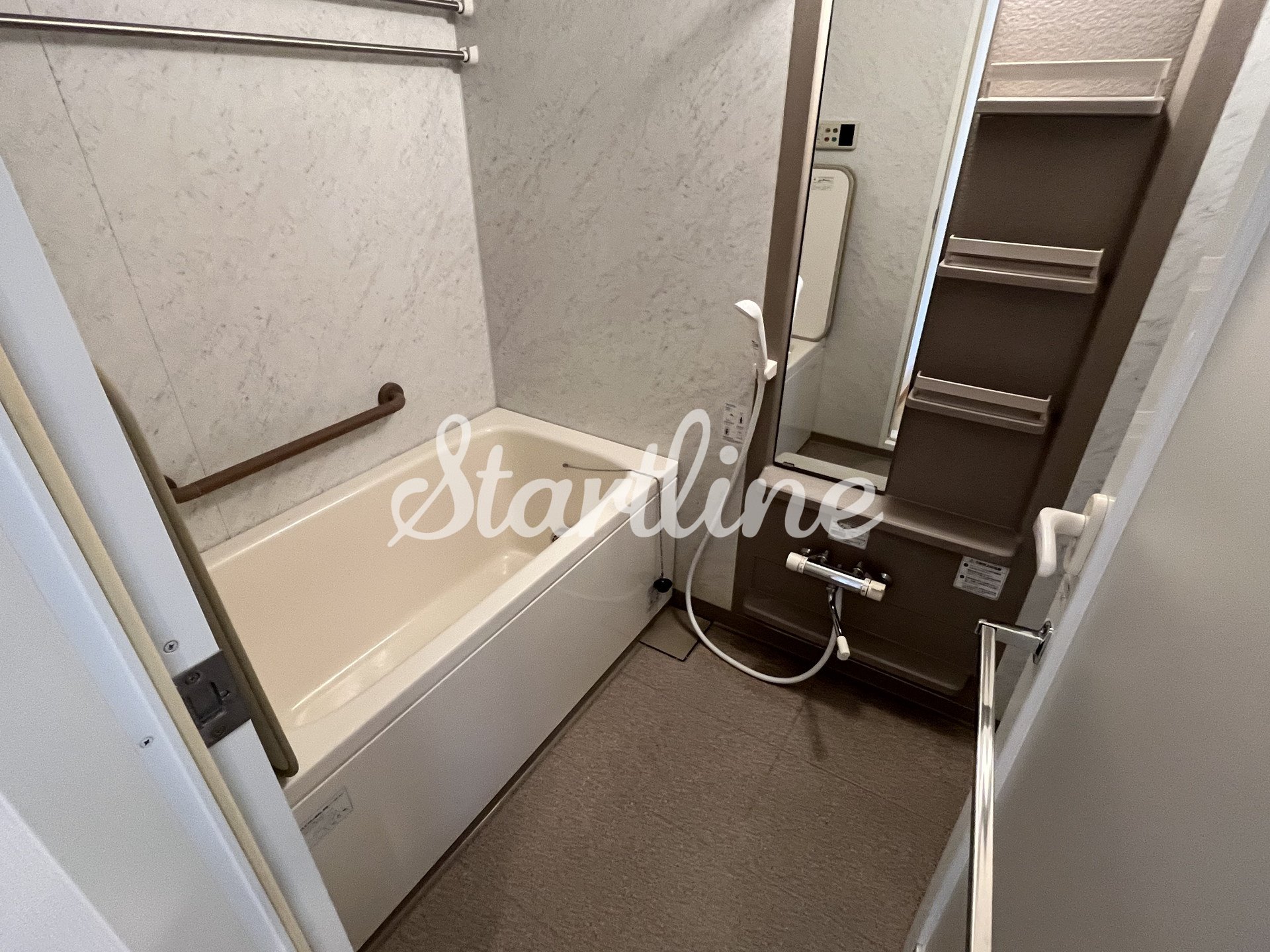 シャワールーム