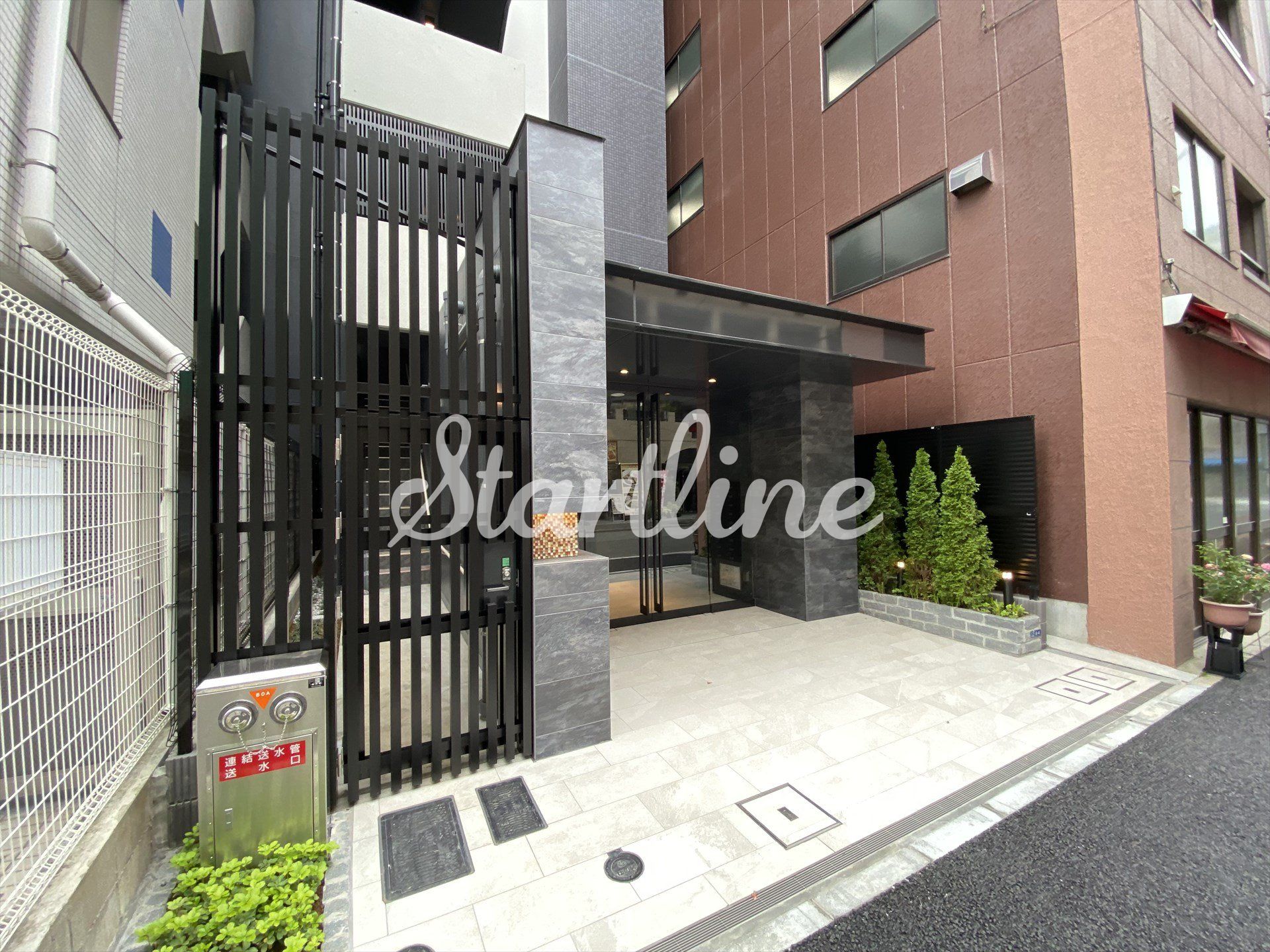 建物エントランス