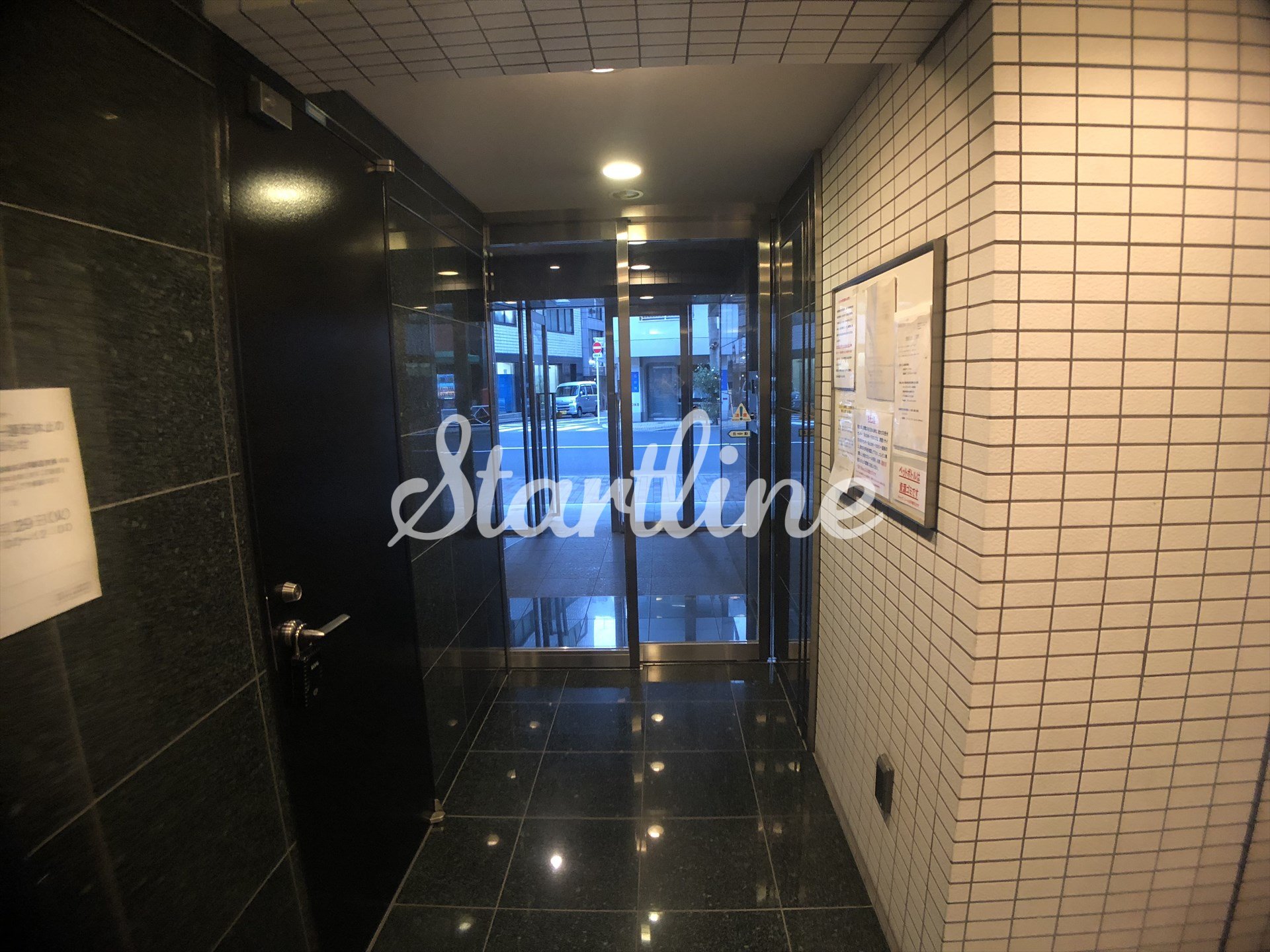 建物エントランス