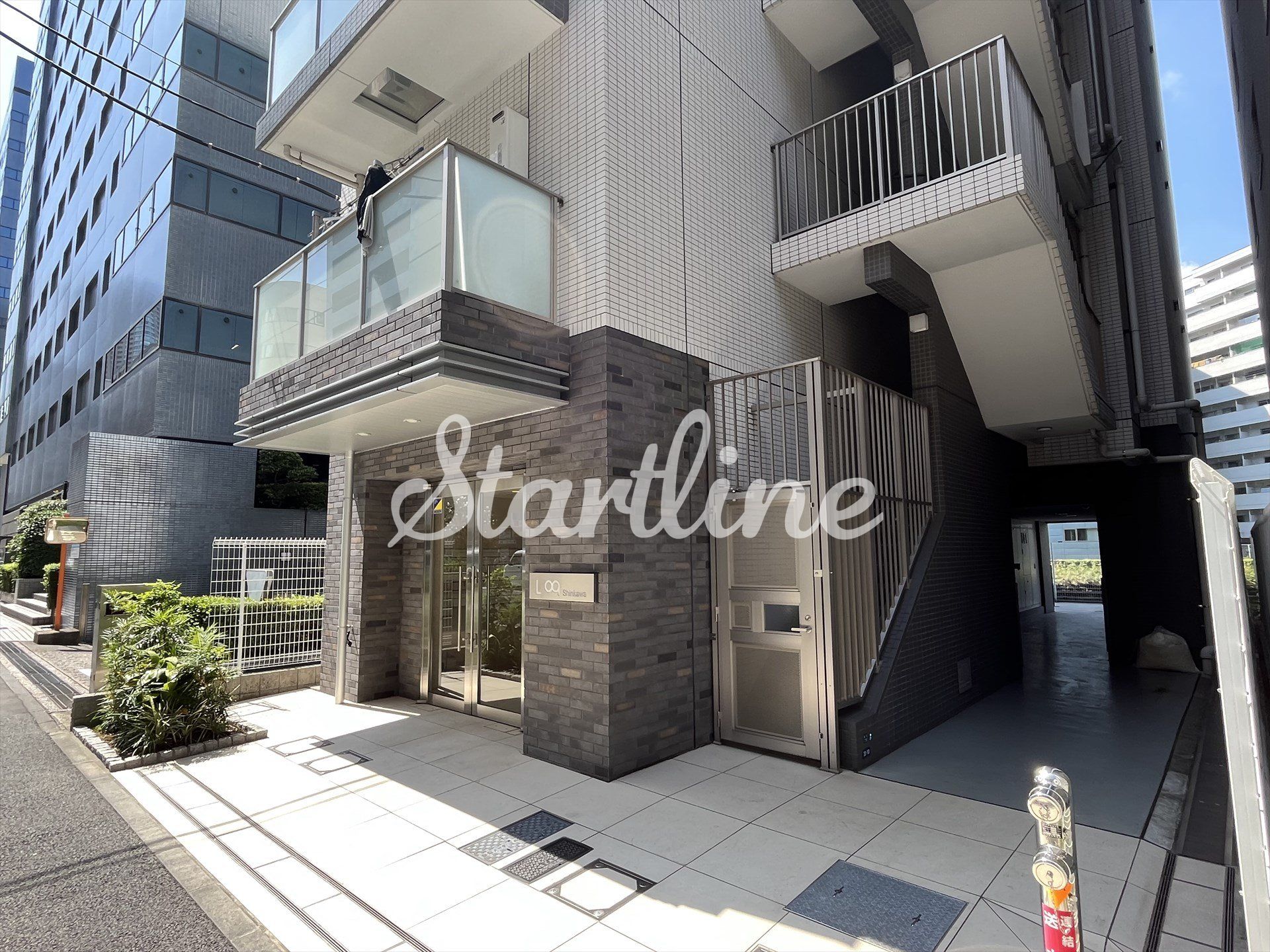 建物エントランス