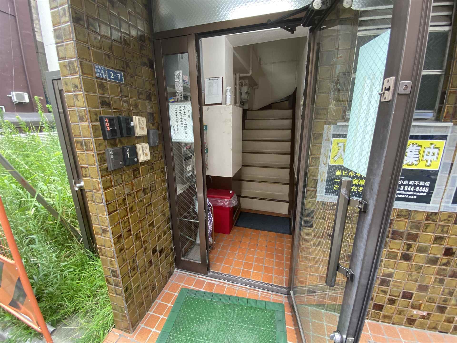 建物エントランス