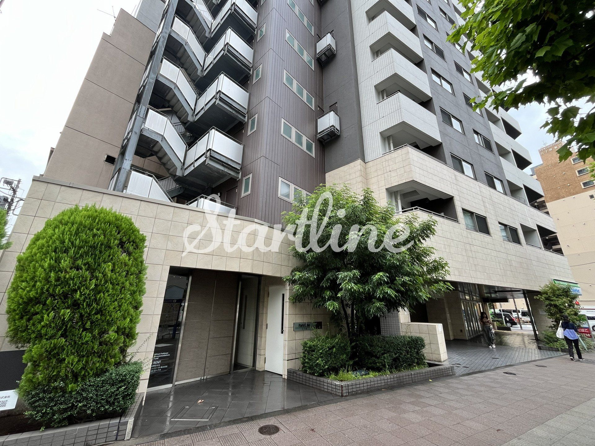 建物エントランス